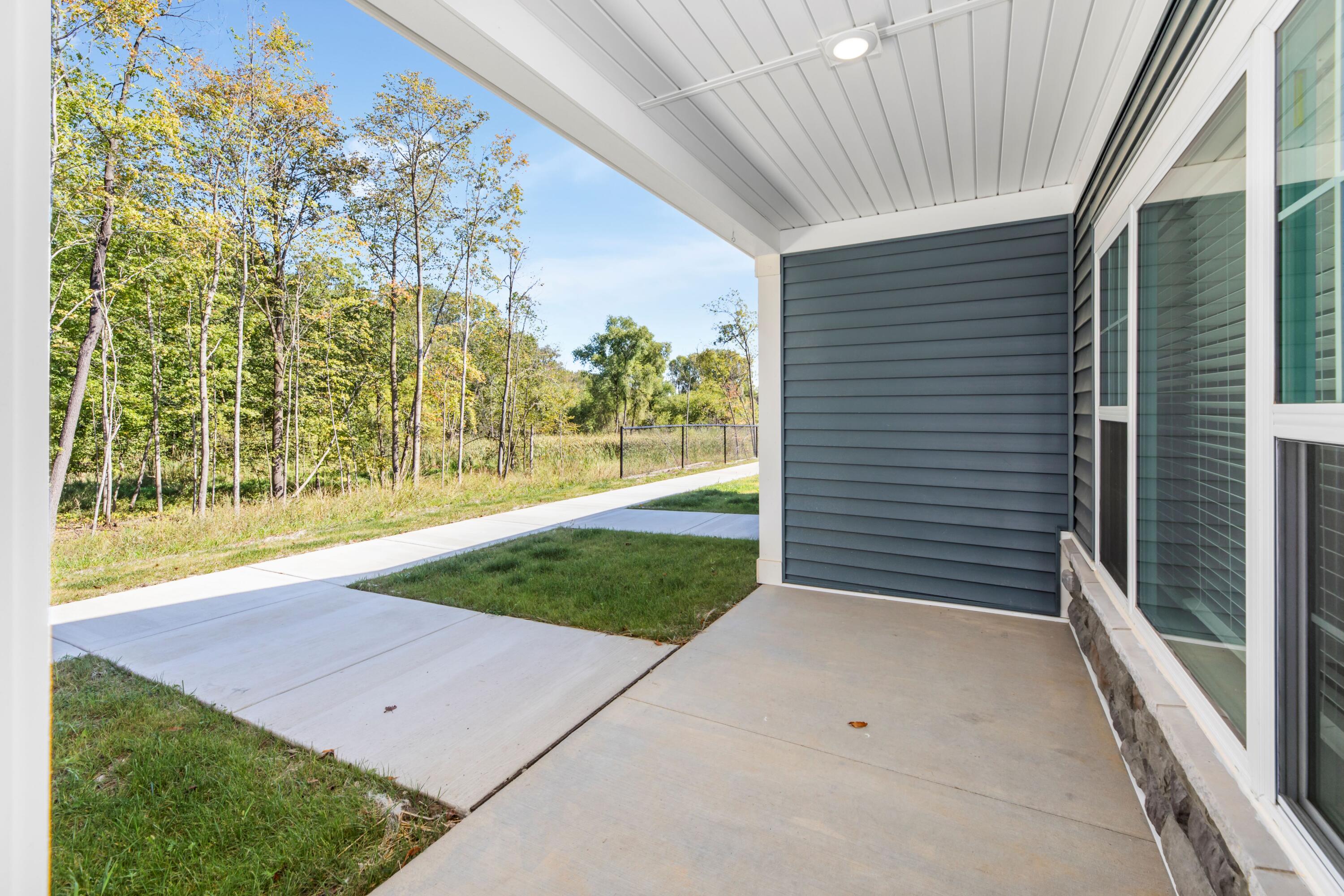 1876 W Mildenhall Dr