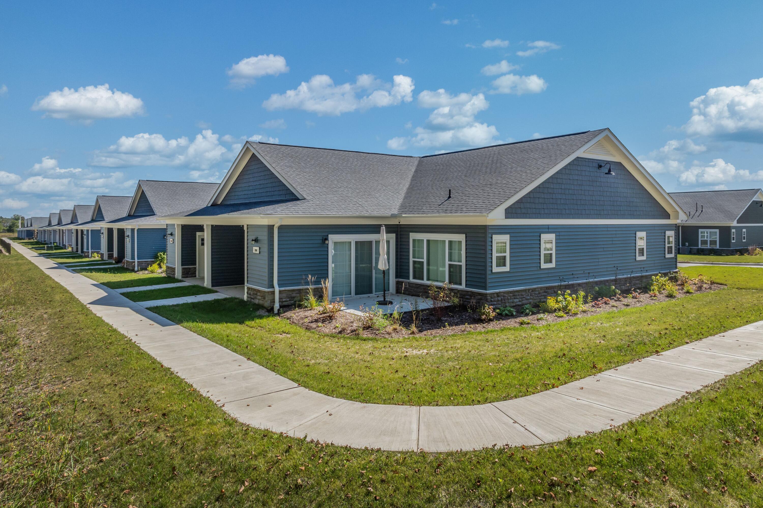 1876 W Mildenhall Dr