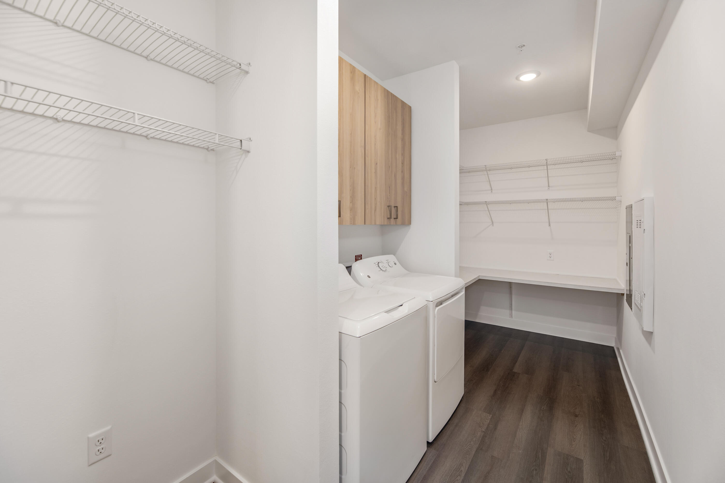 1876 W Mildenhall Dr