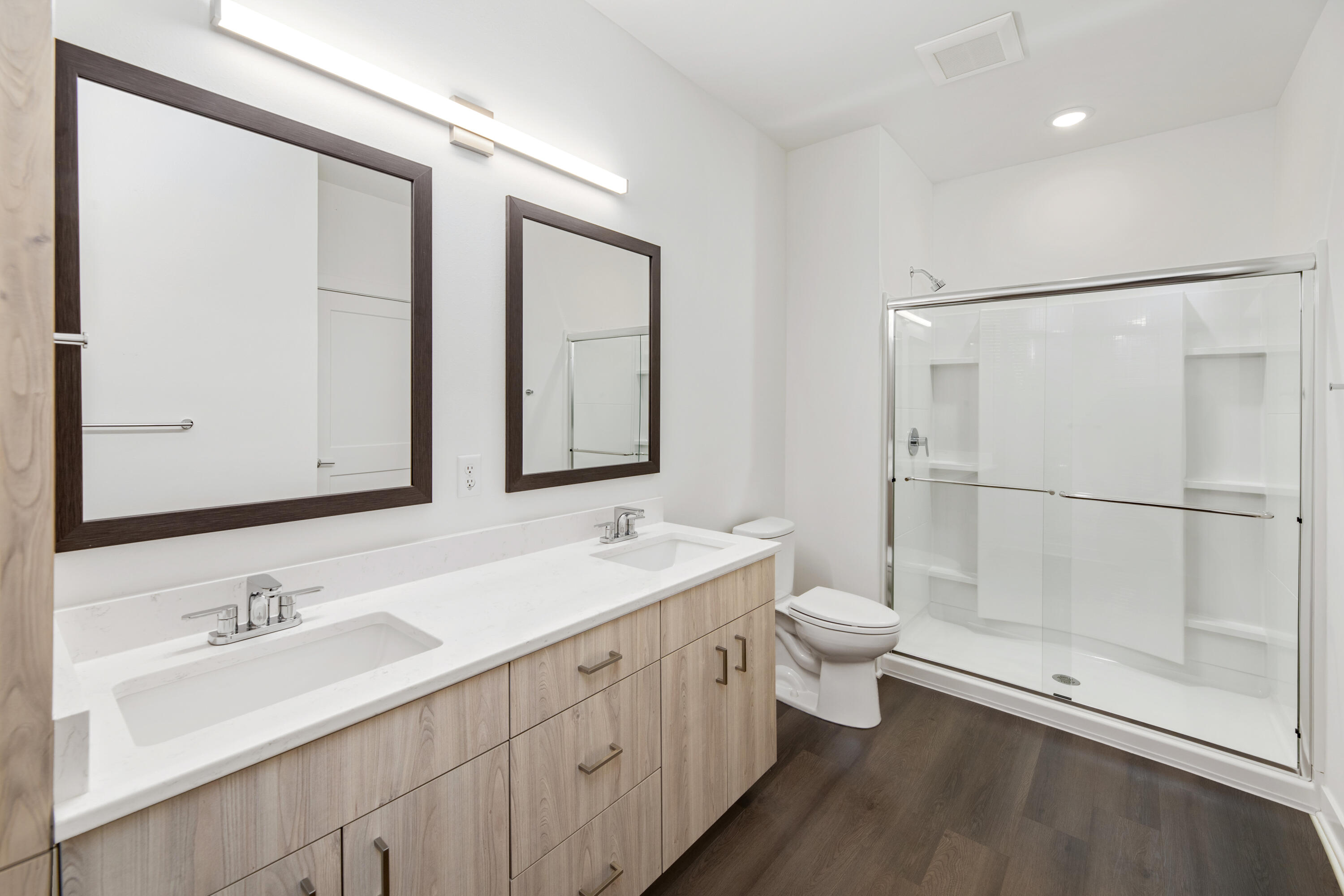 1876 W Mildenhall Dr