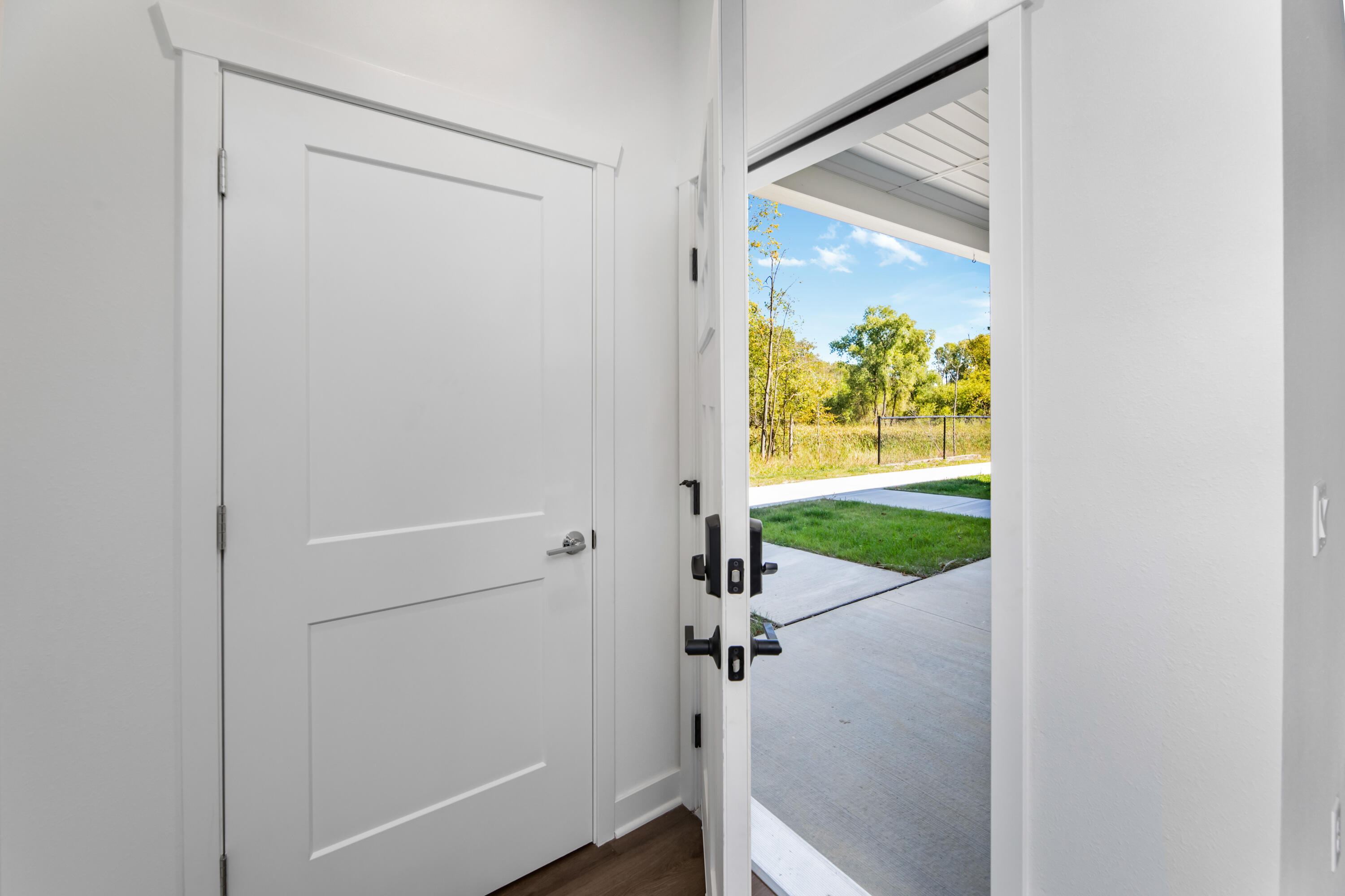 1876 W Mildenhall Dr