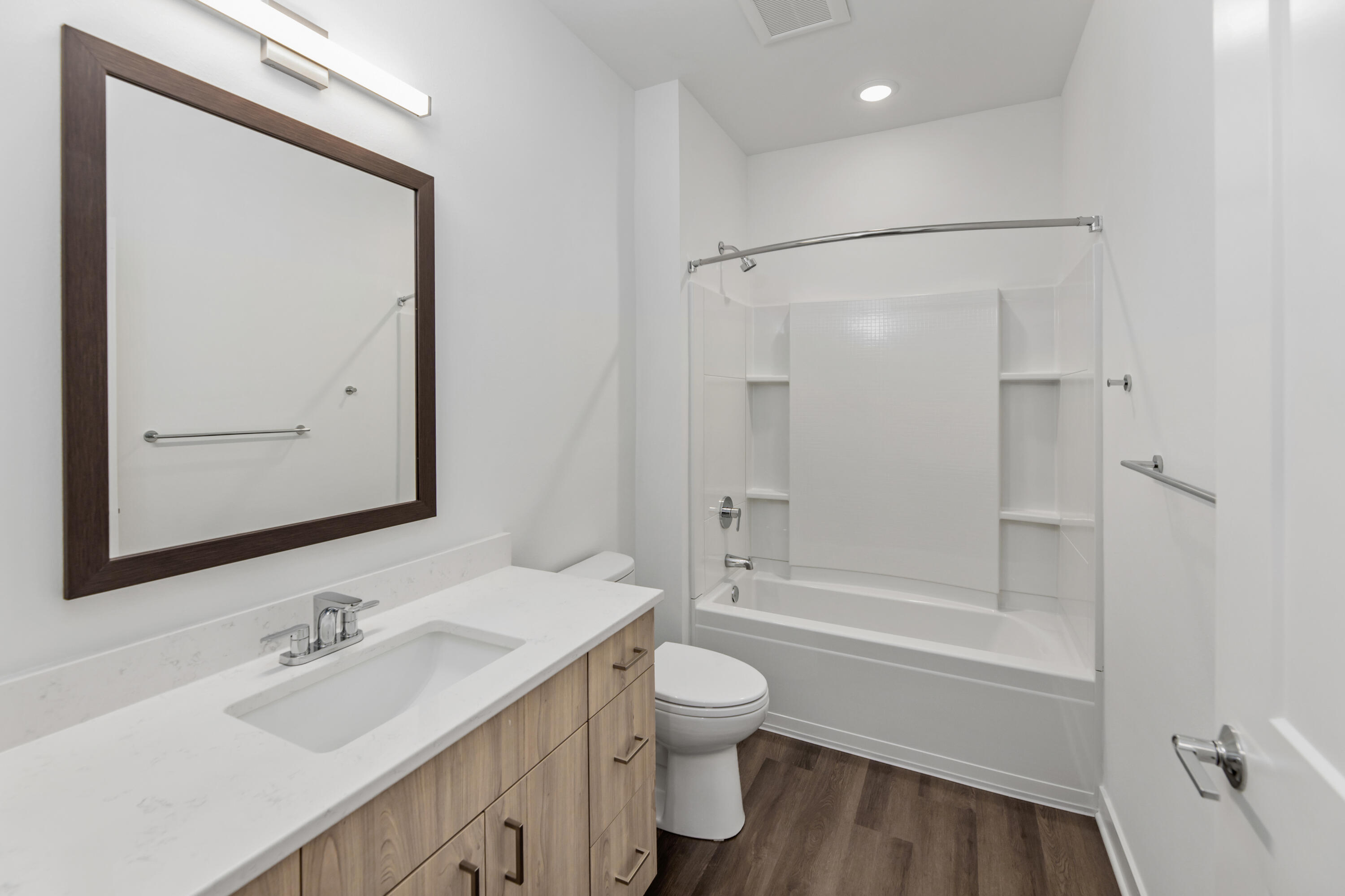 1876 W Mildenhall Dr