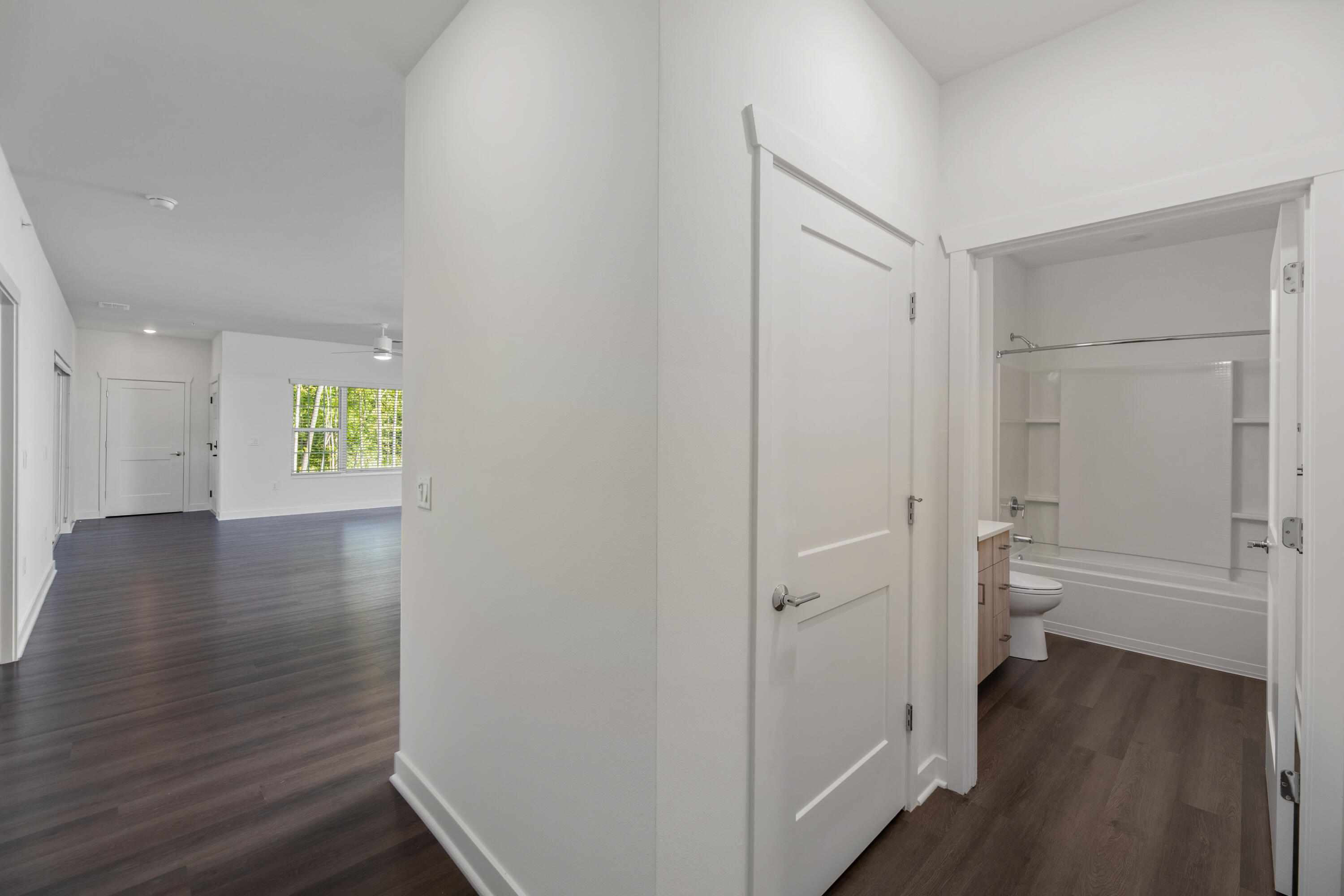 1876 W Mildenhall Dr