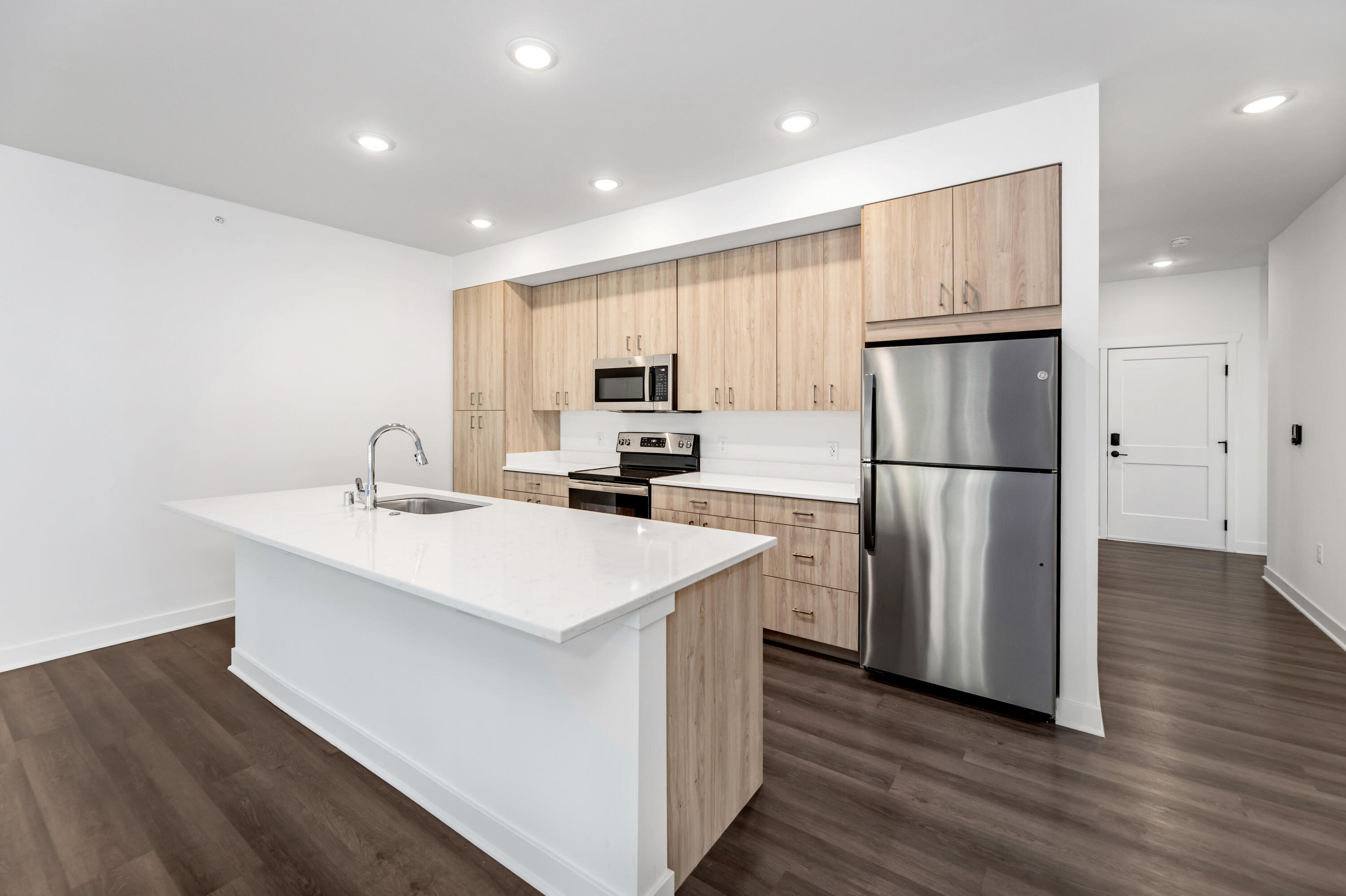 1876 W Mildenhall Dr