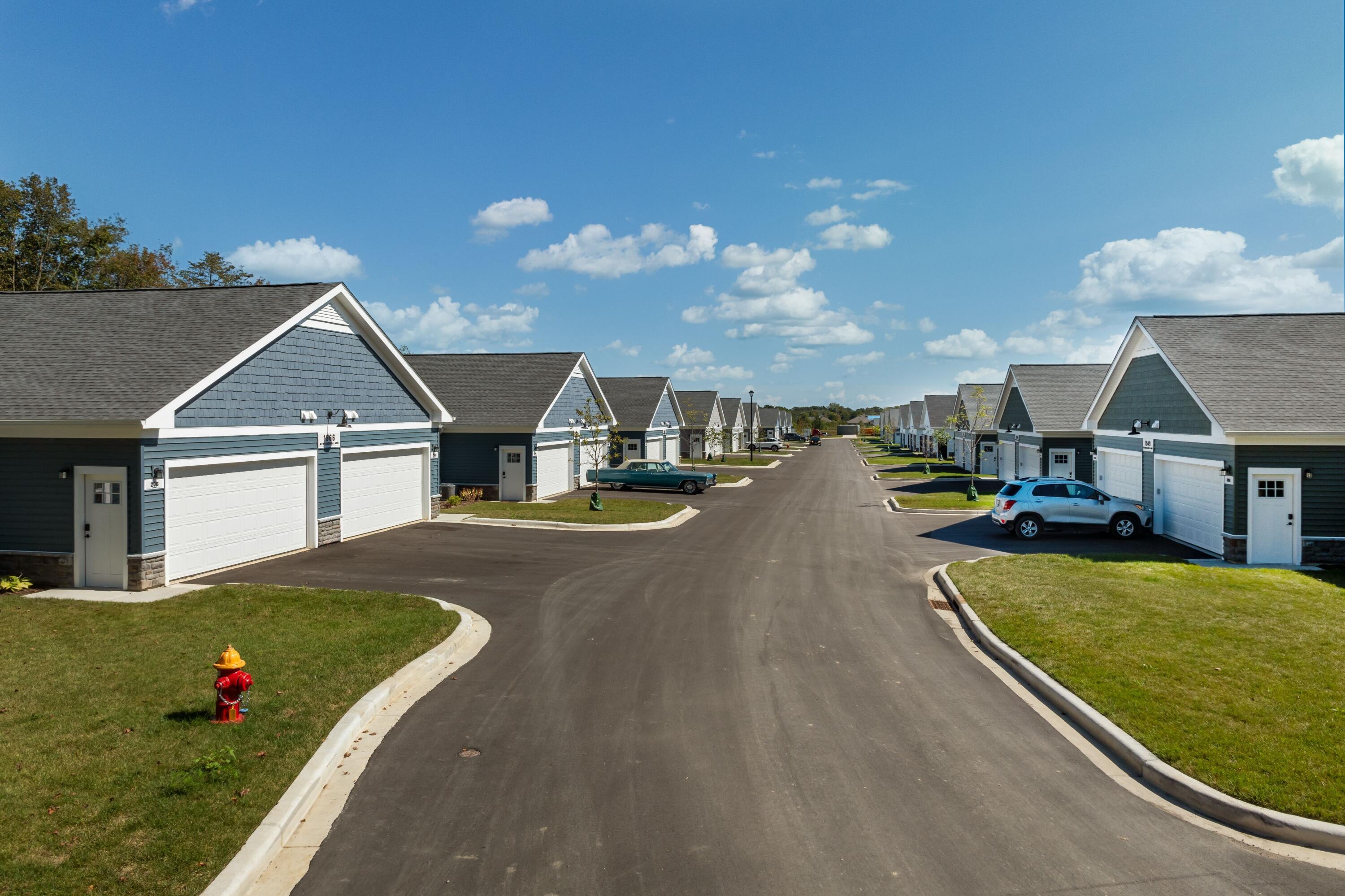 1876 W Mildenhall Dr