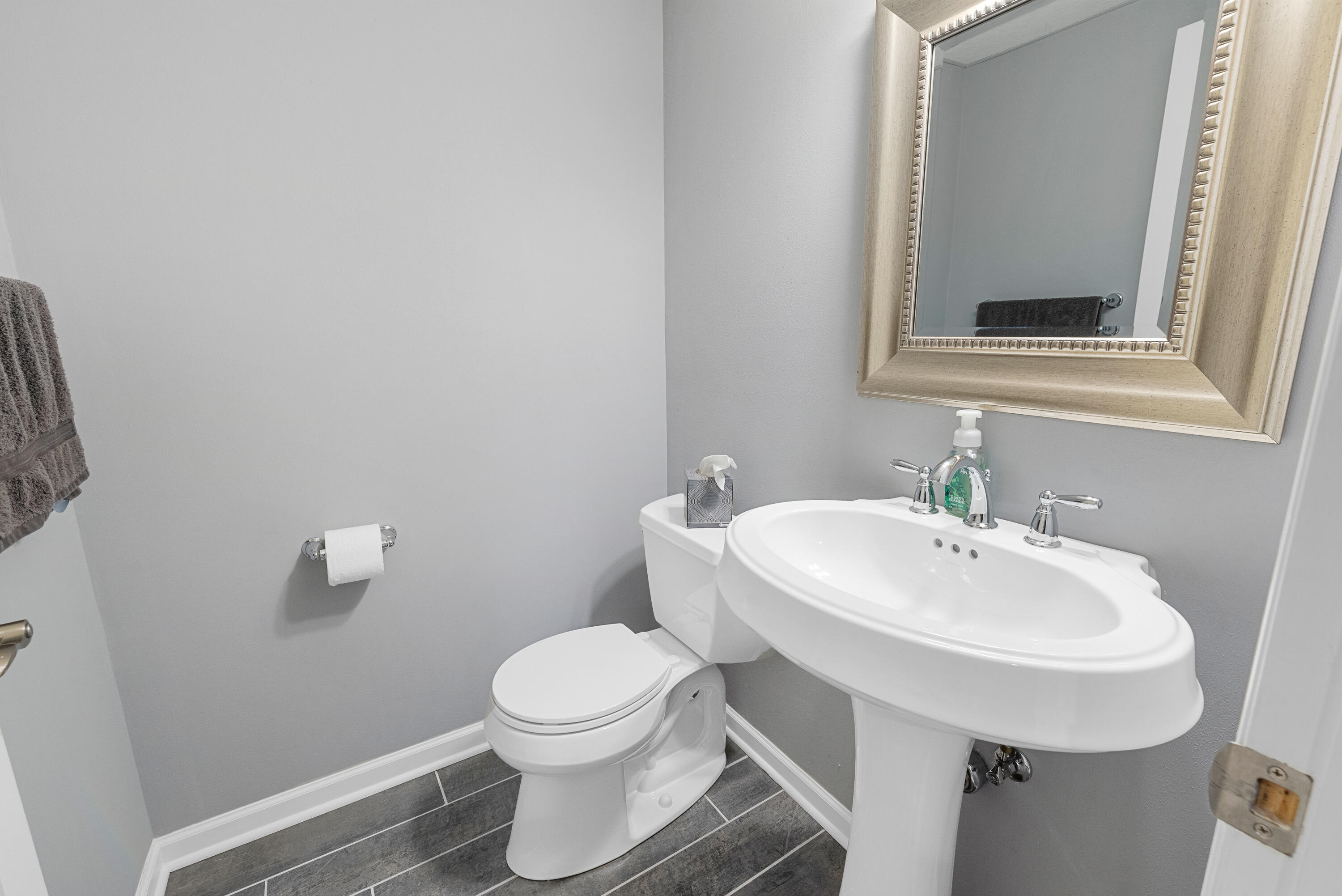 1926 W Hidden Reserve Ct