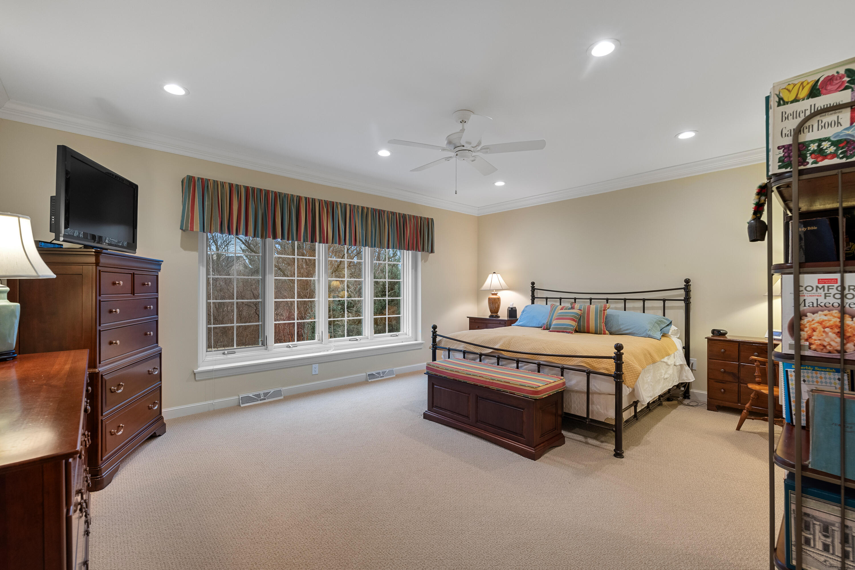 1926 W Hidden Reserve Ct