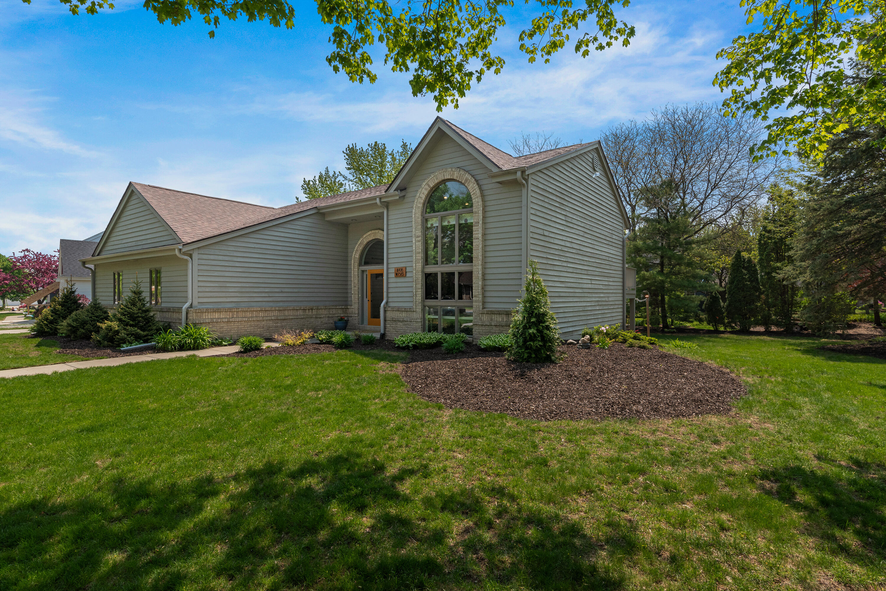 N108W7385 Balfour St