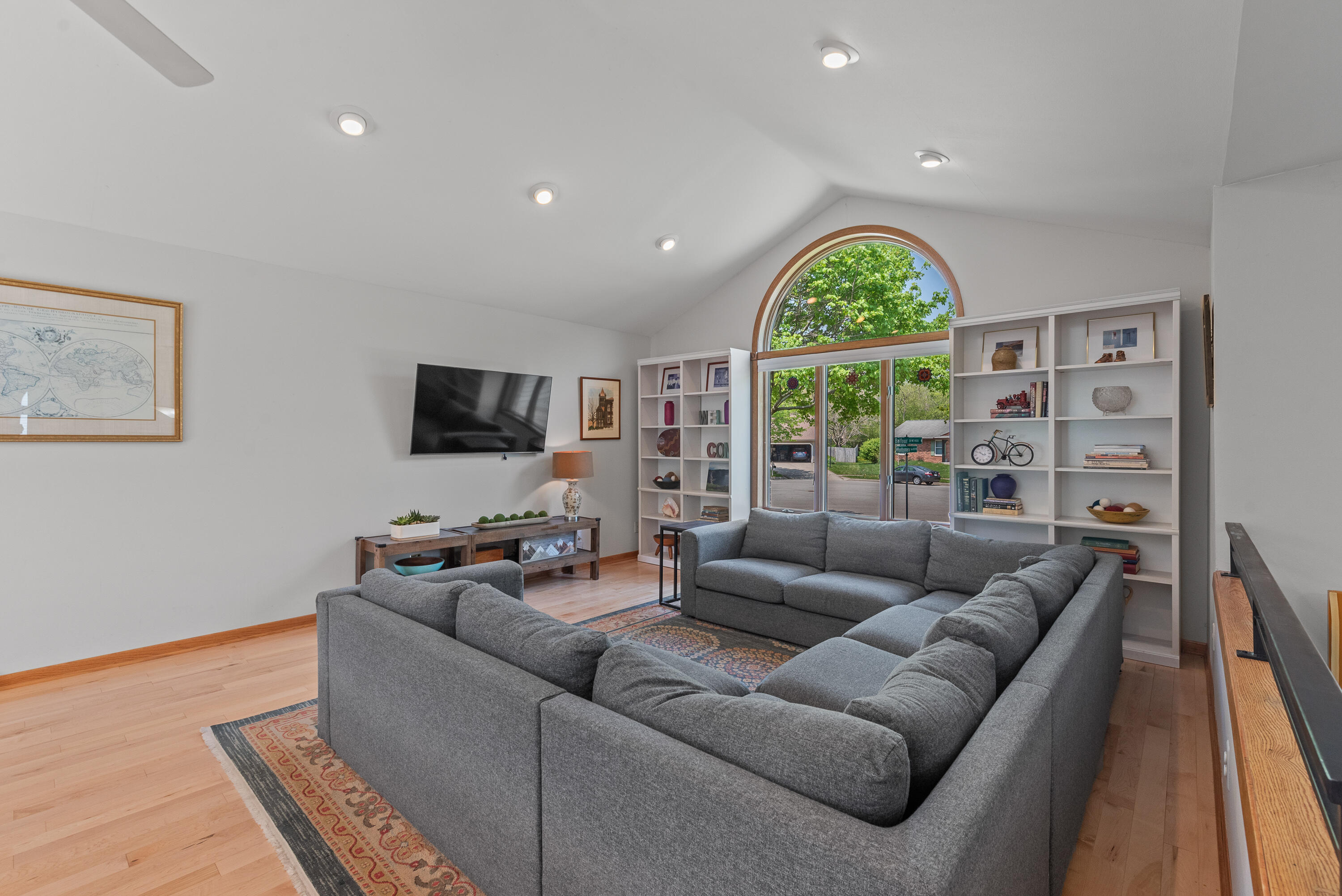 N108W7385 Balfour St
