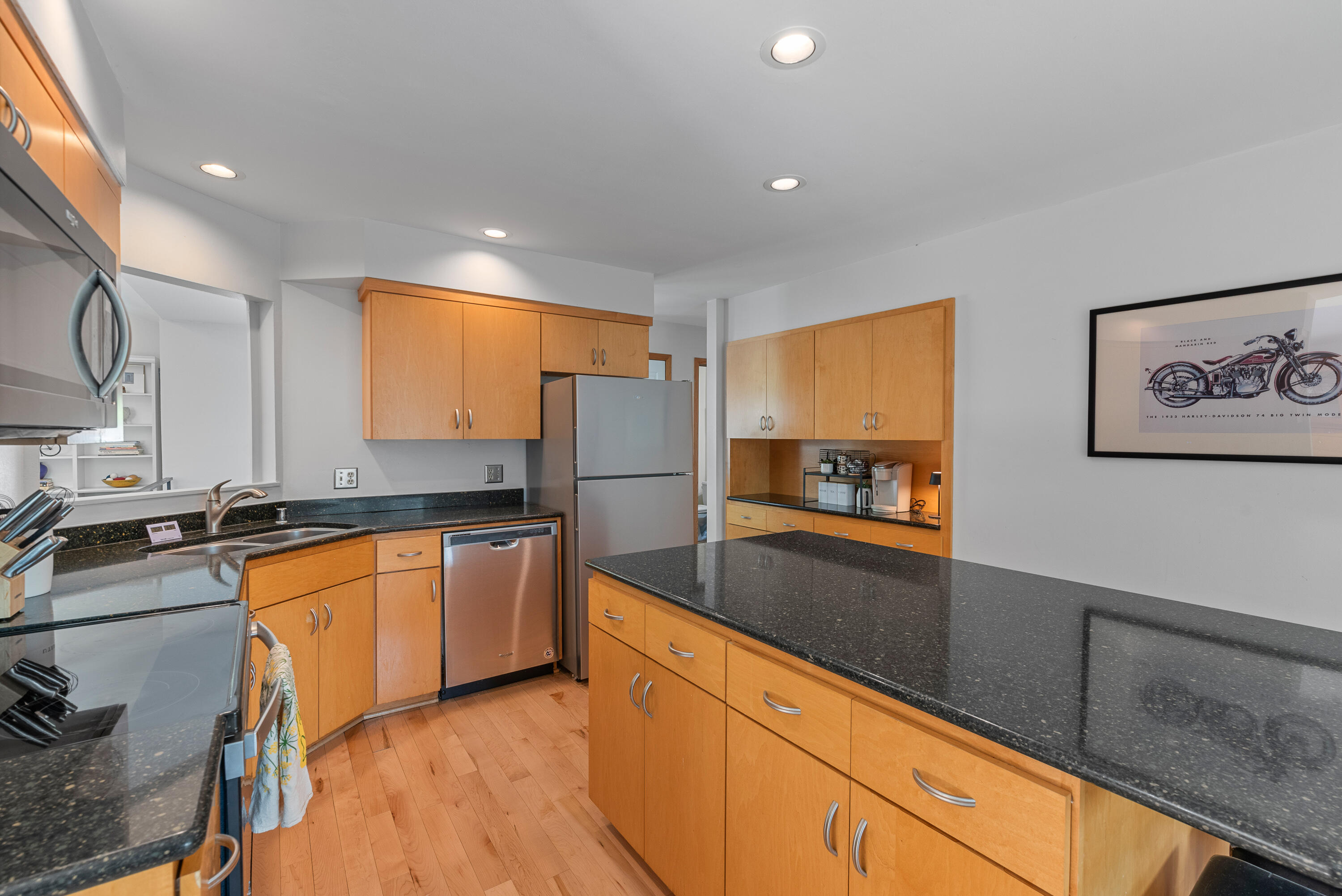 N108W7385 Balfour St