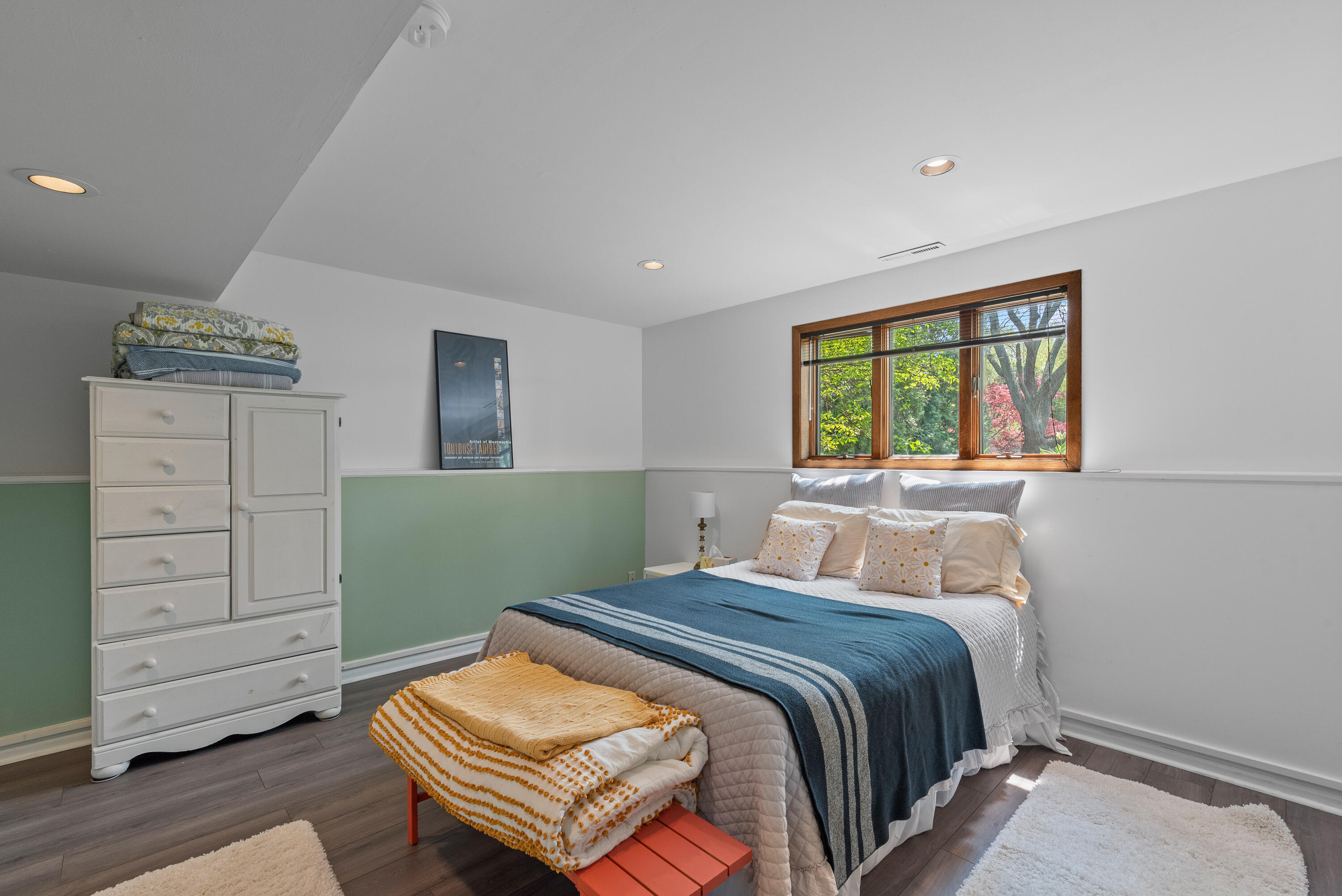 N108W7385 Balfour St