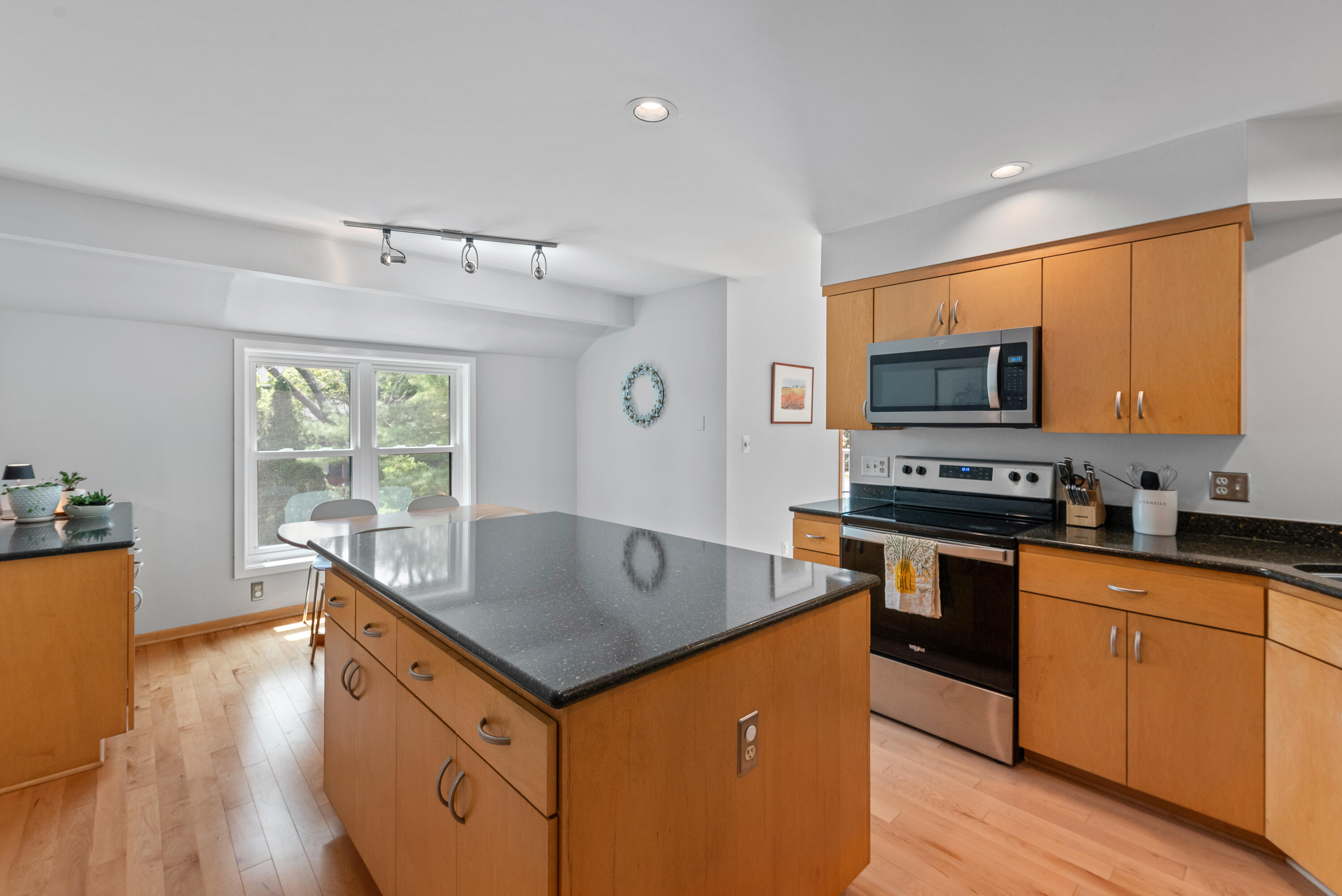 N108W7385 Balfour St