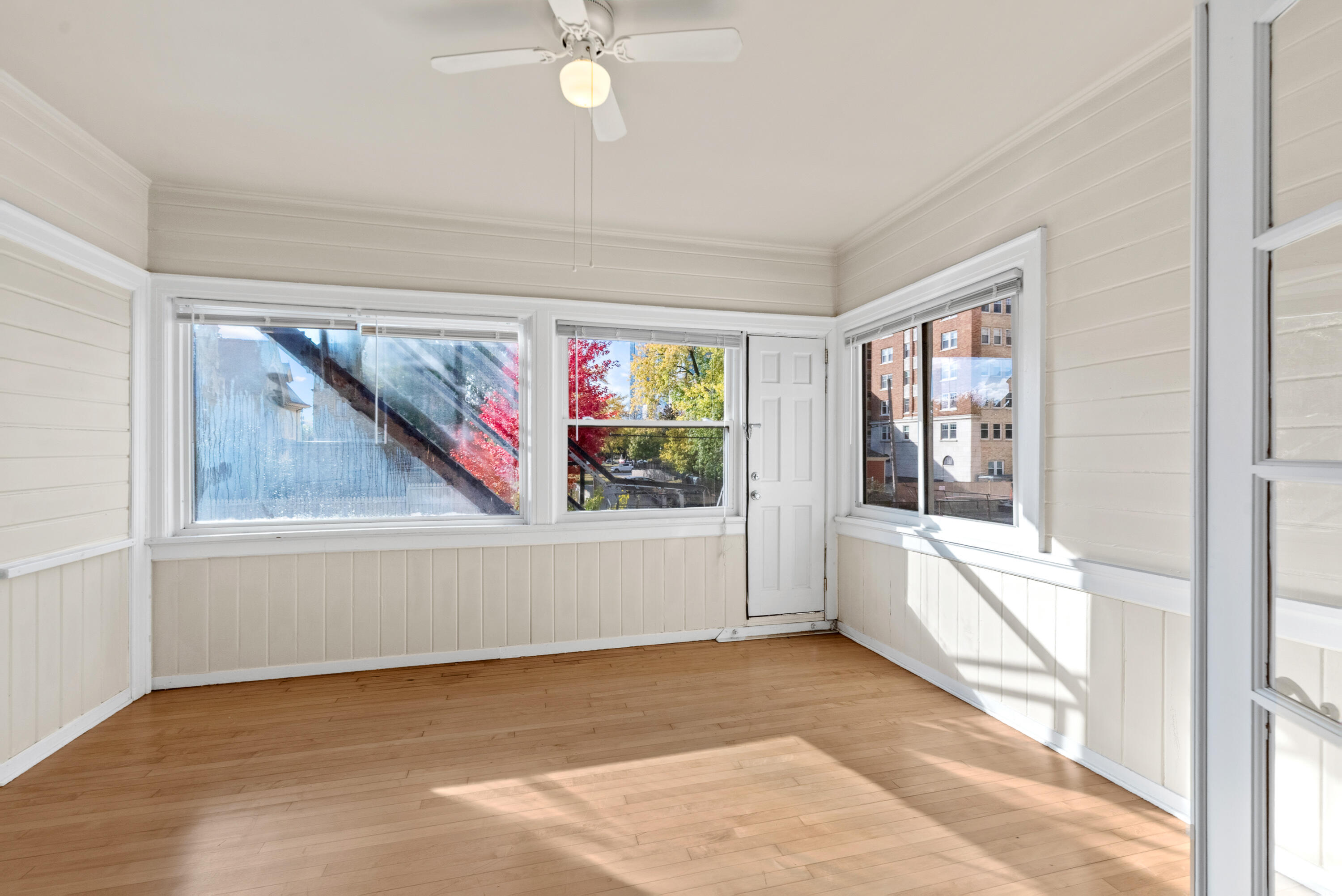 1115 E Knapp St Unit: 2