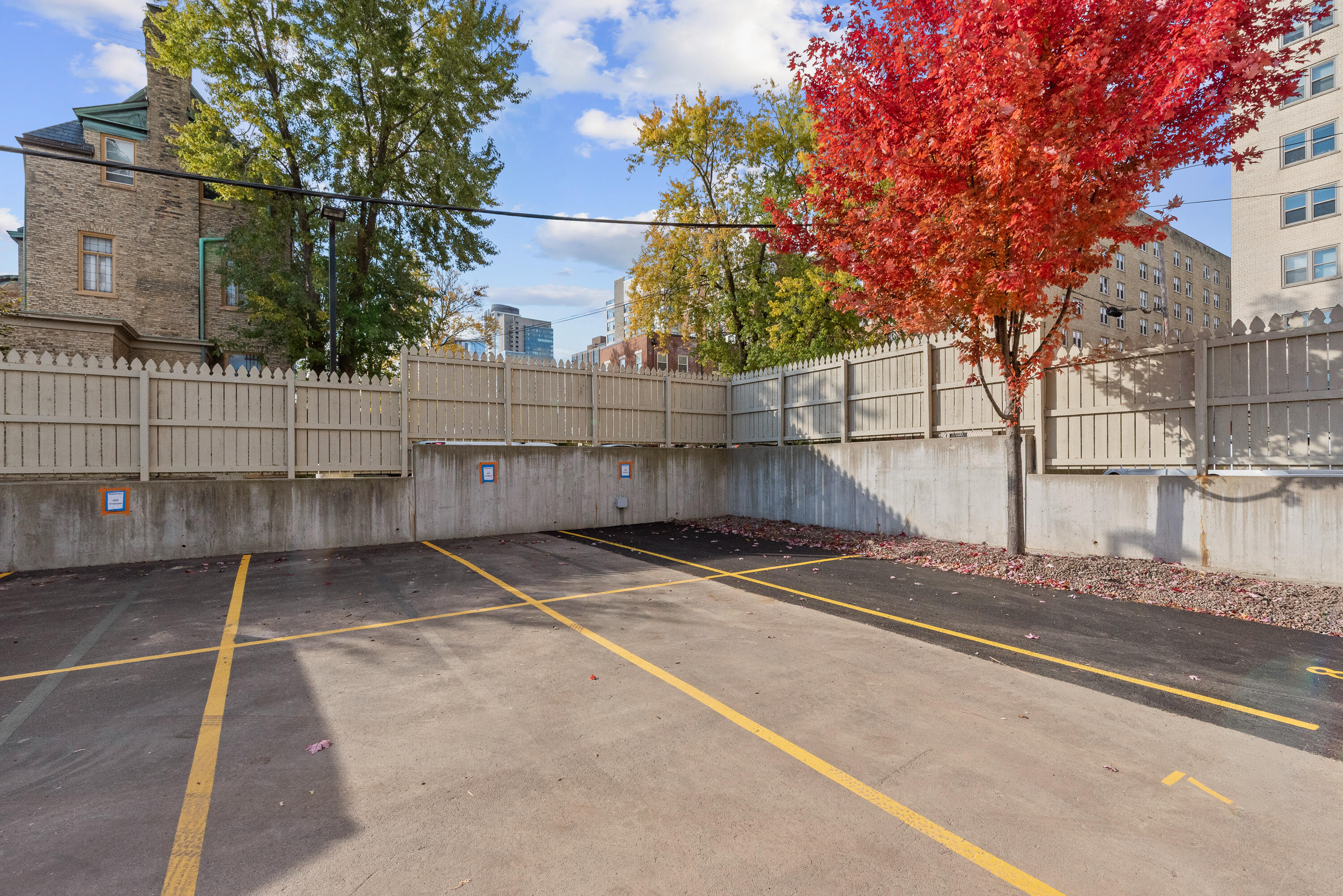 1115 E Knapp St Unit: 2