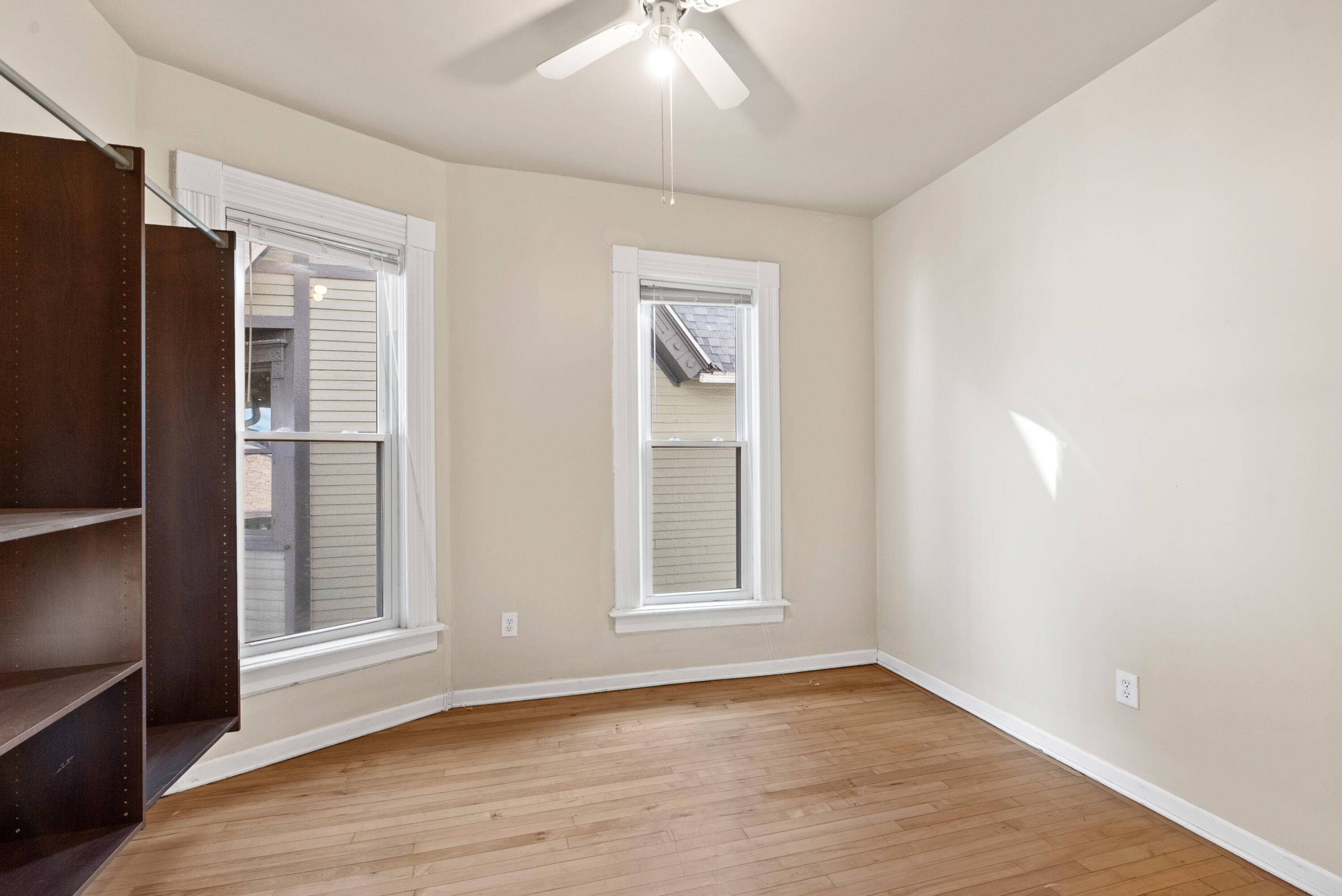 1115 E Knapp St Unit: 2