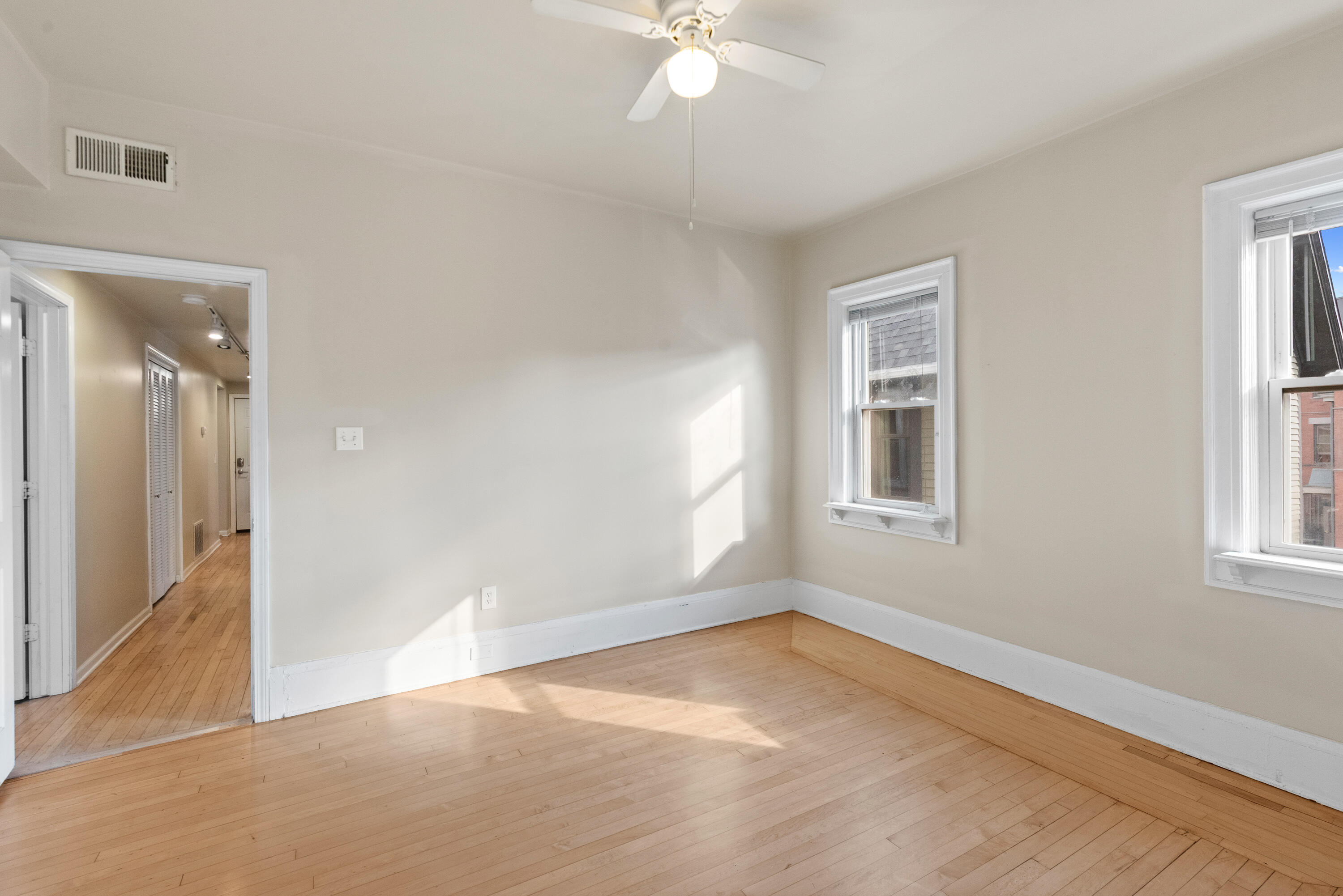 1115 E Knapp St Unit: 2