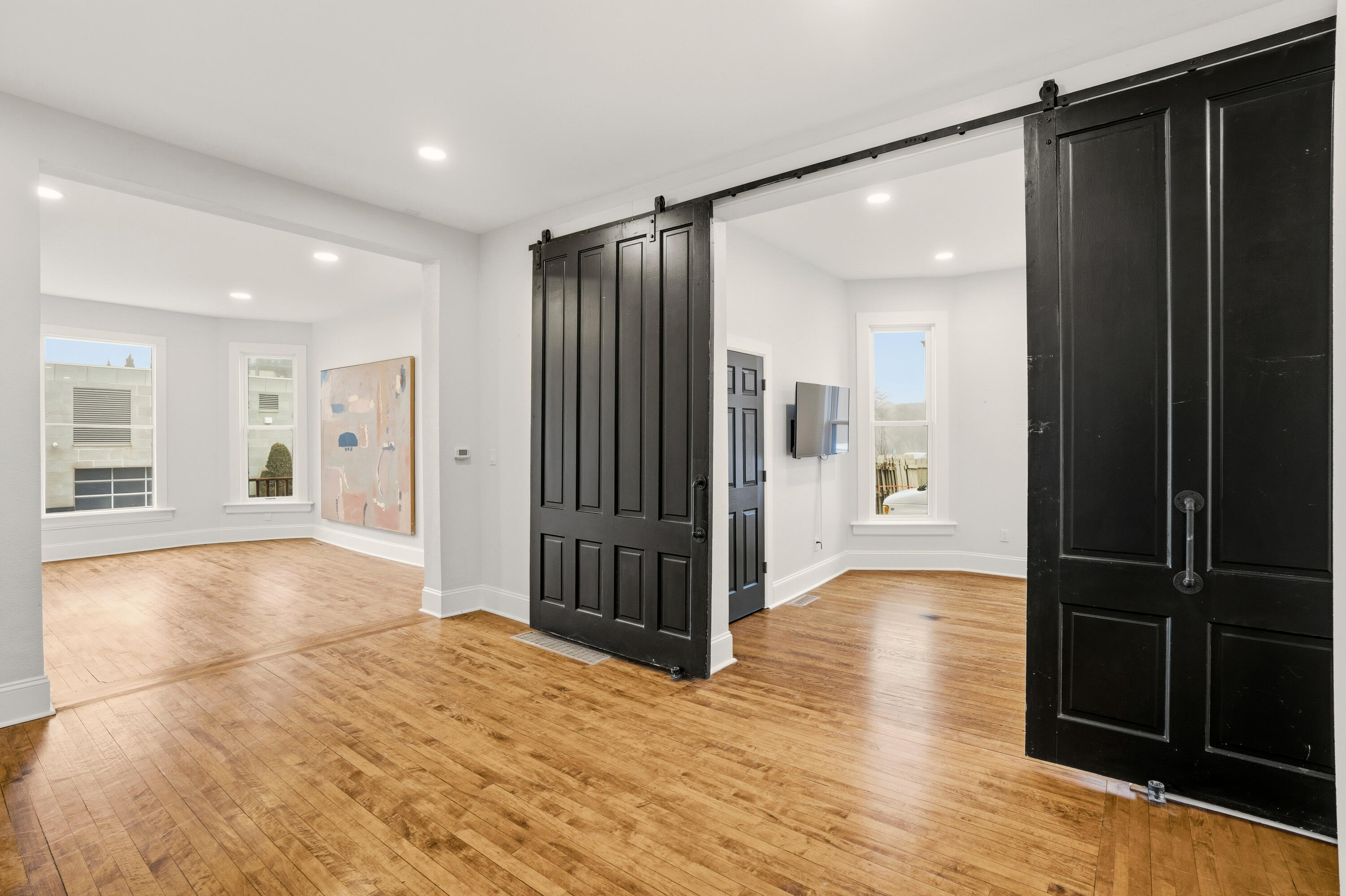 1119 E Knapp St Unit: Lower