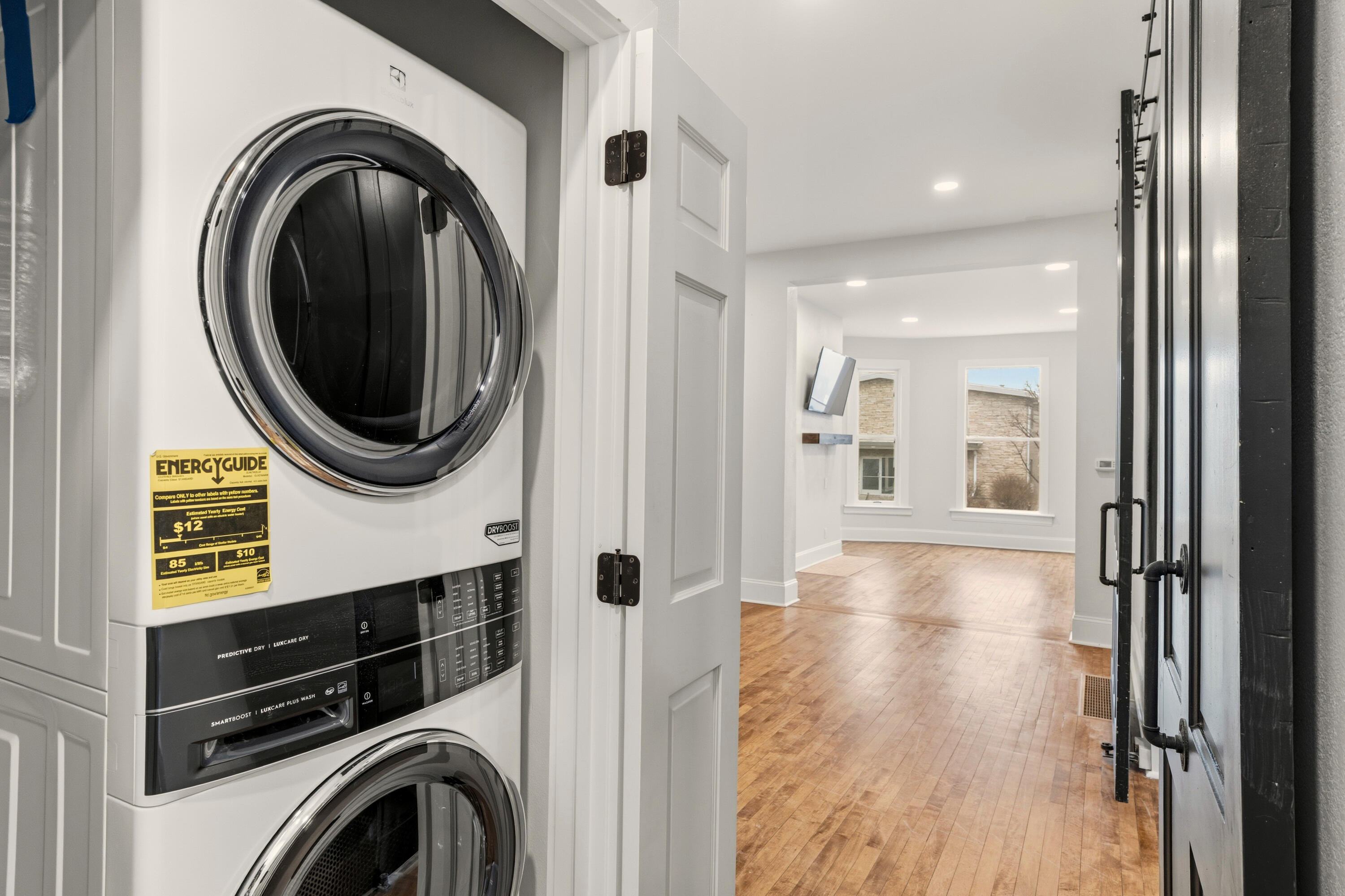 1119 E Knapp St Unit: Lower