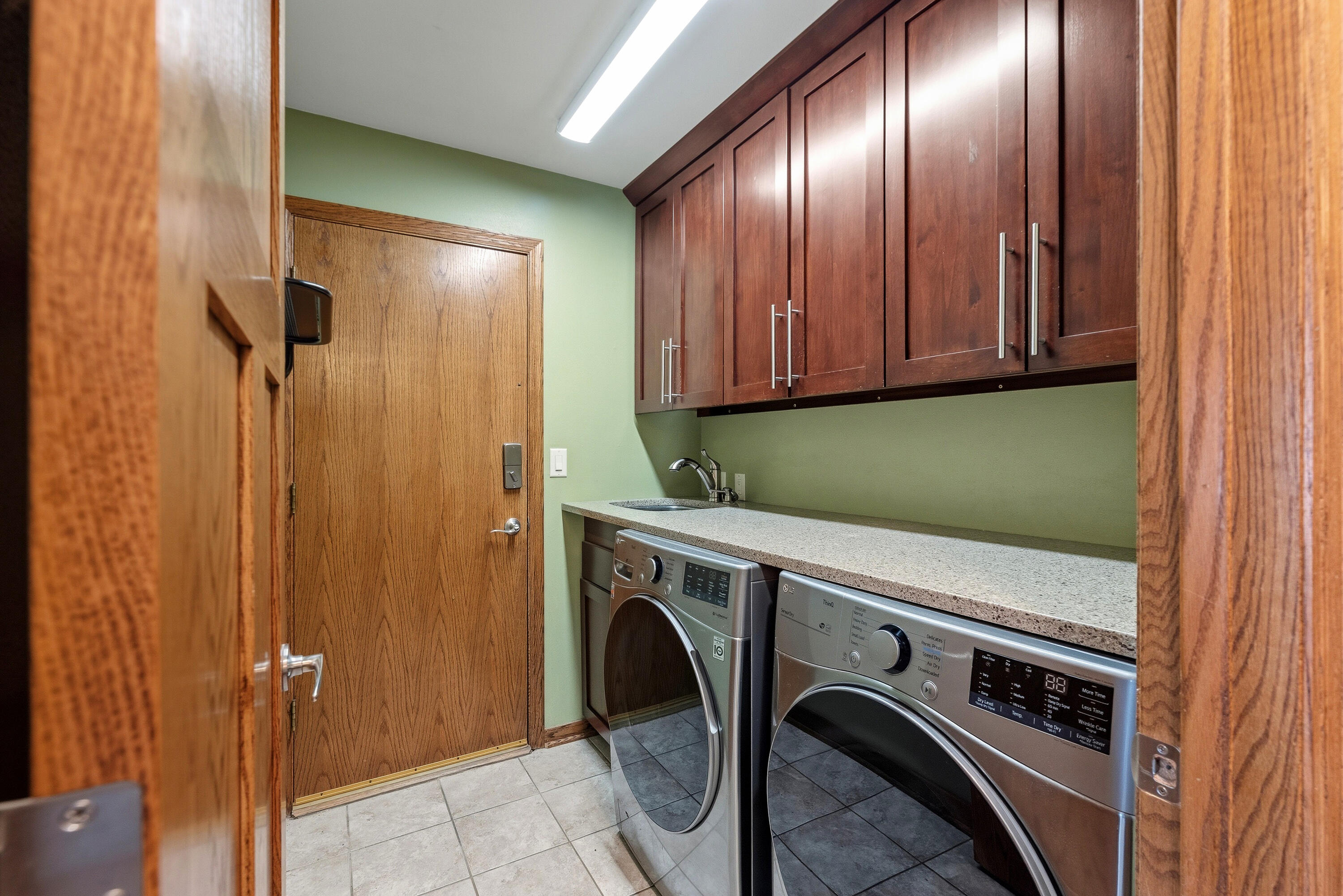 N108W17031 Hawthorne Dr