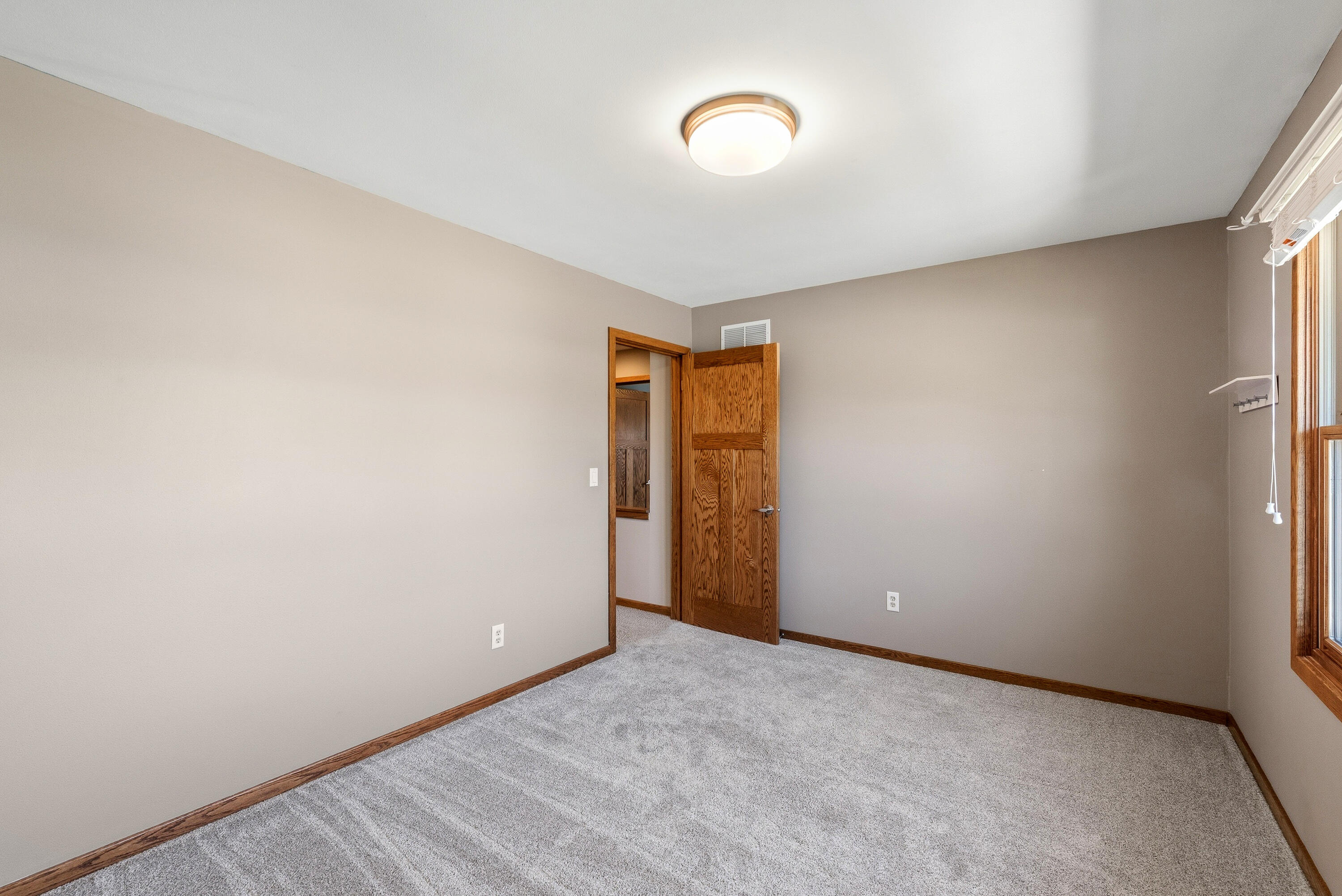 N108W17031 Hawthorne Dr