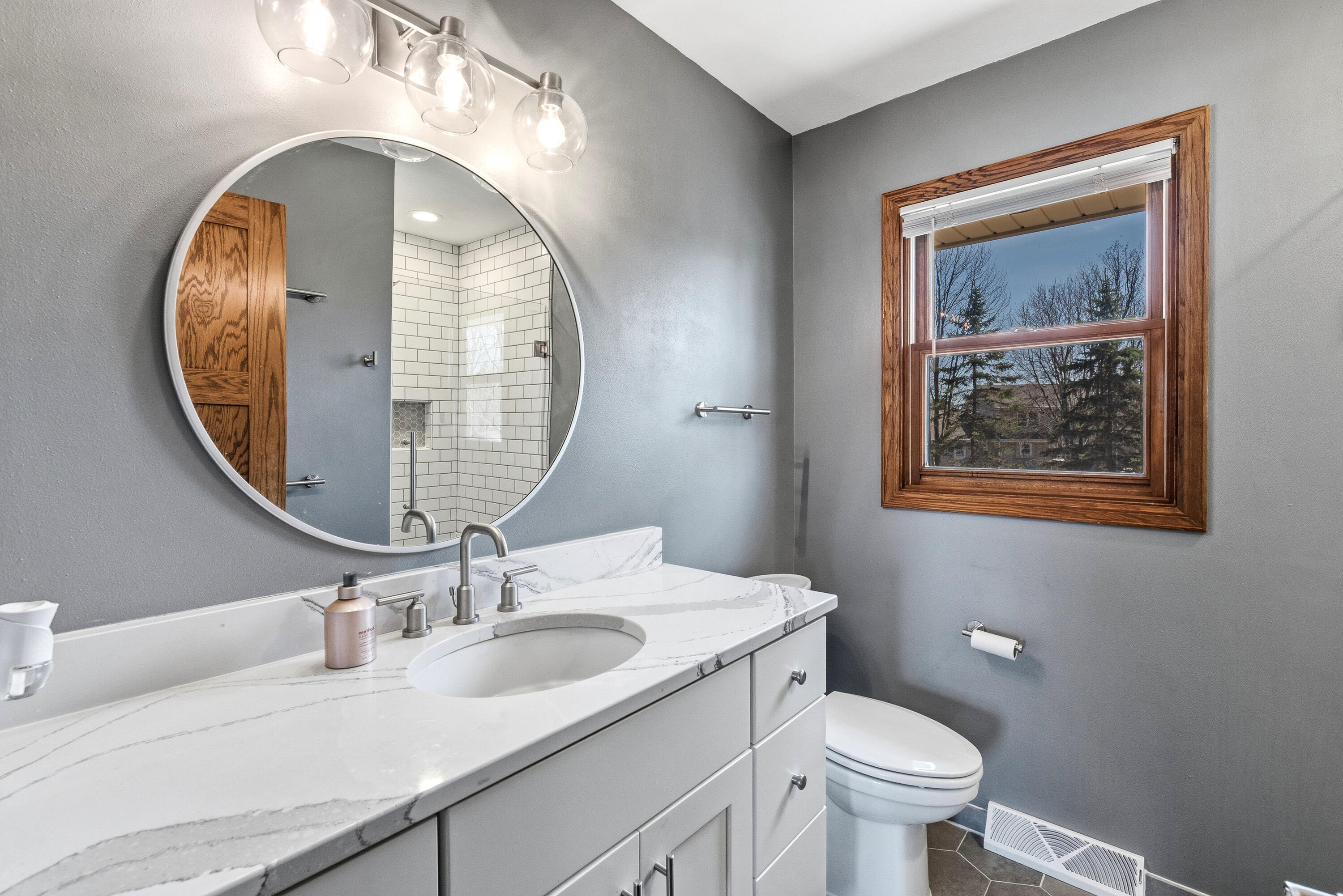 N108W17031 Hawthorne Dr