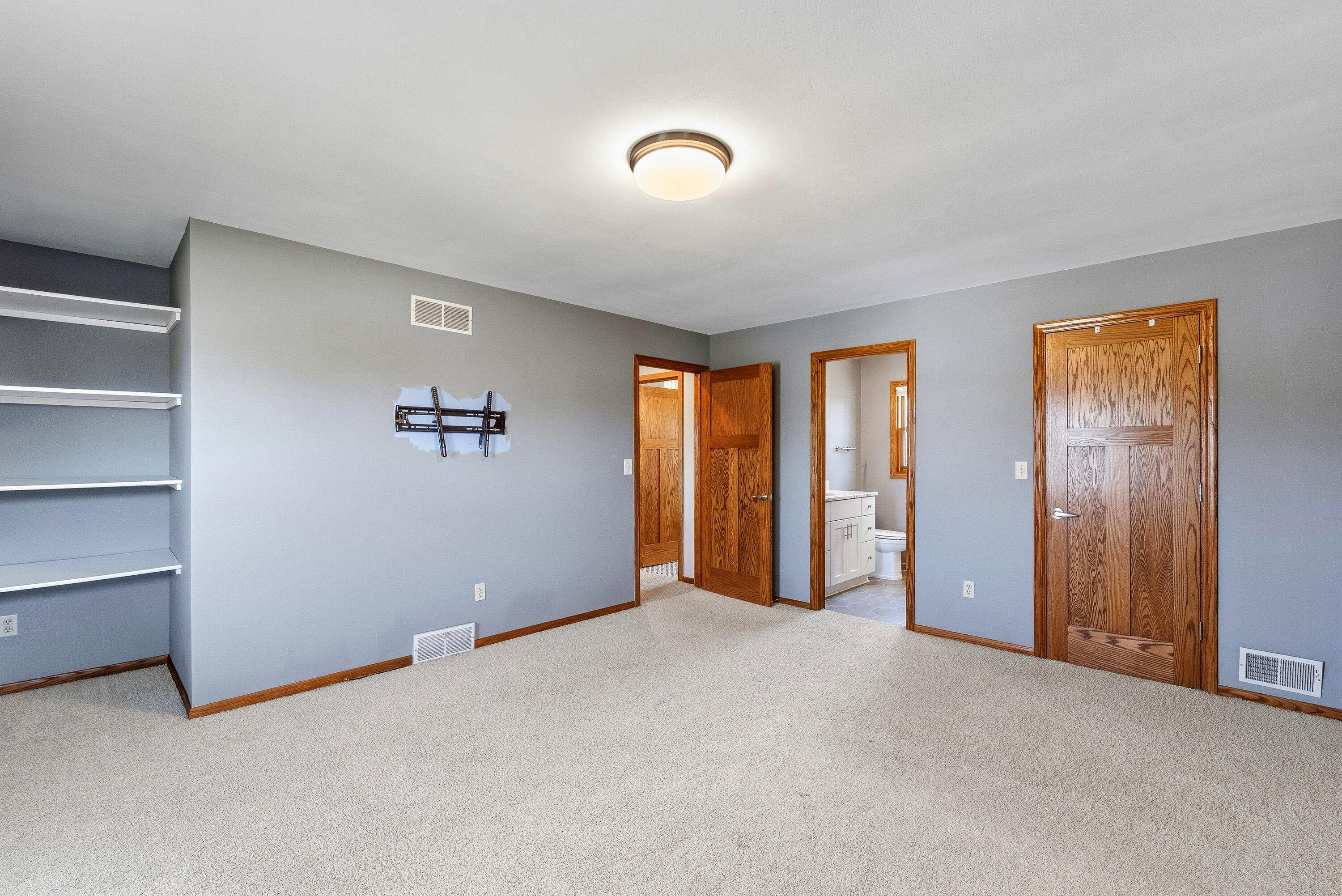 N108W17031 Hawthorne Dr