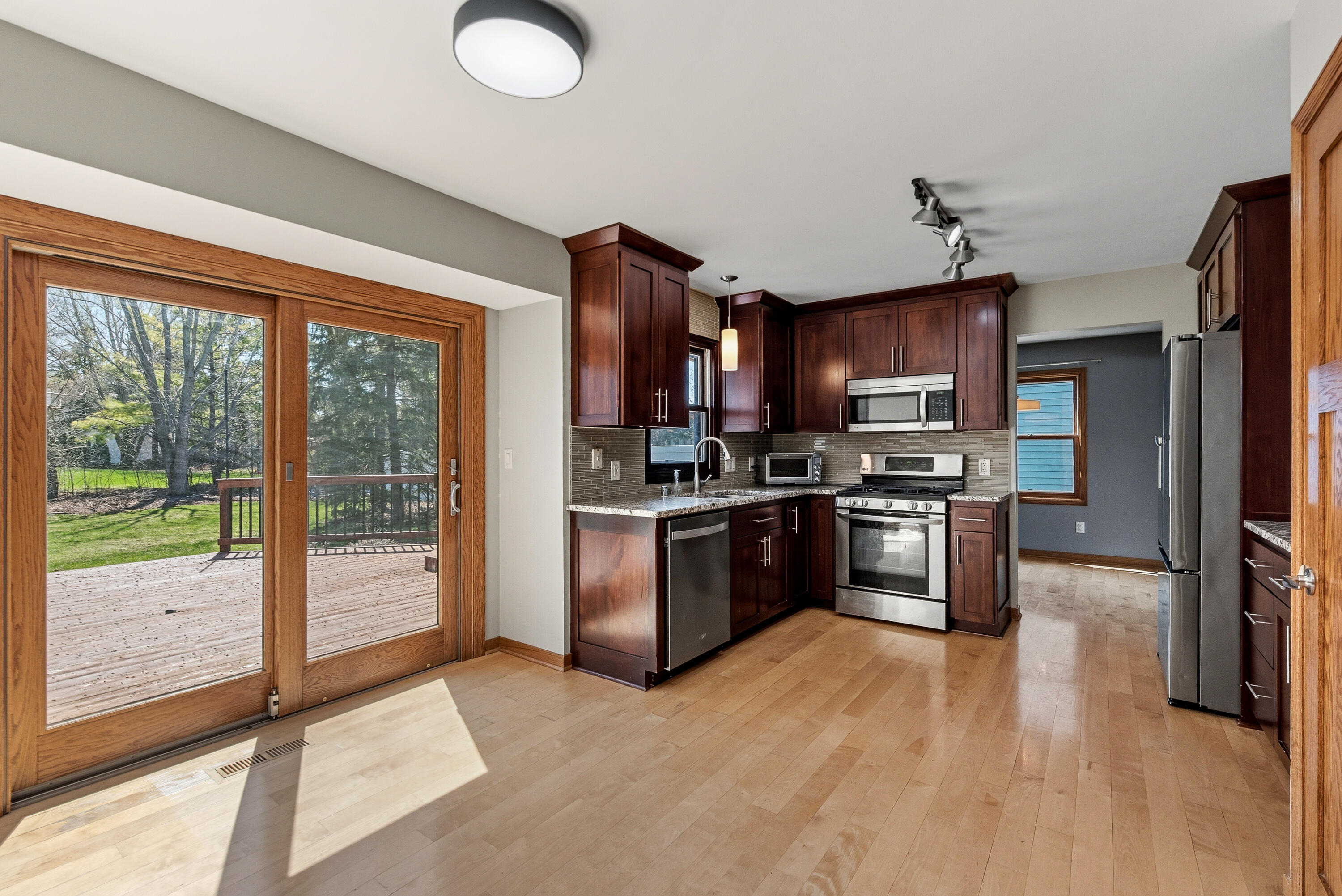 N108W17031 Hawthorne Dr