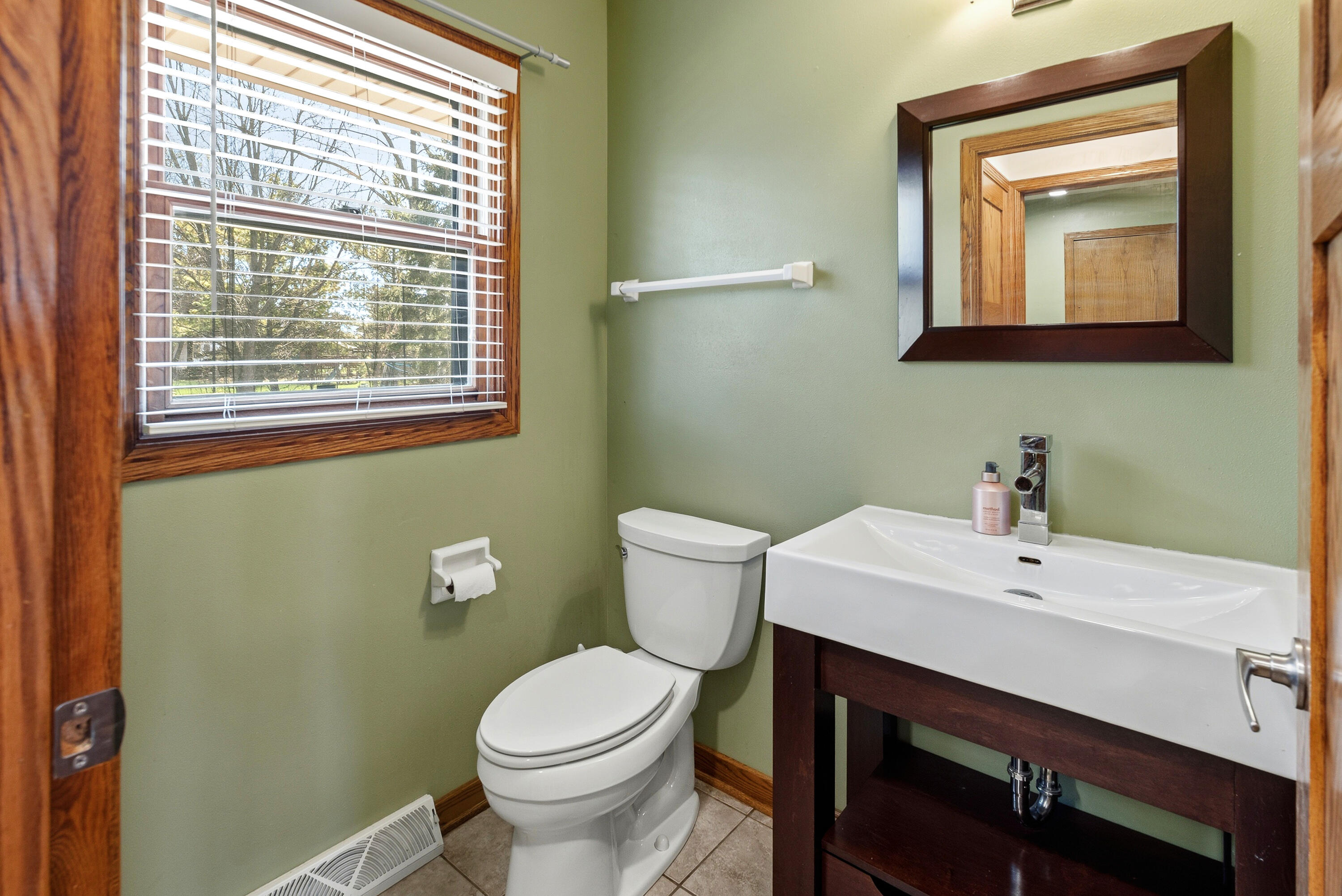 N108W17031 Hawthorne Dr