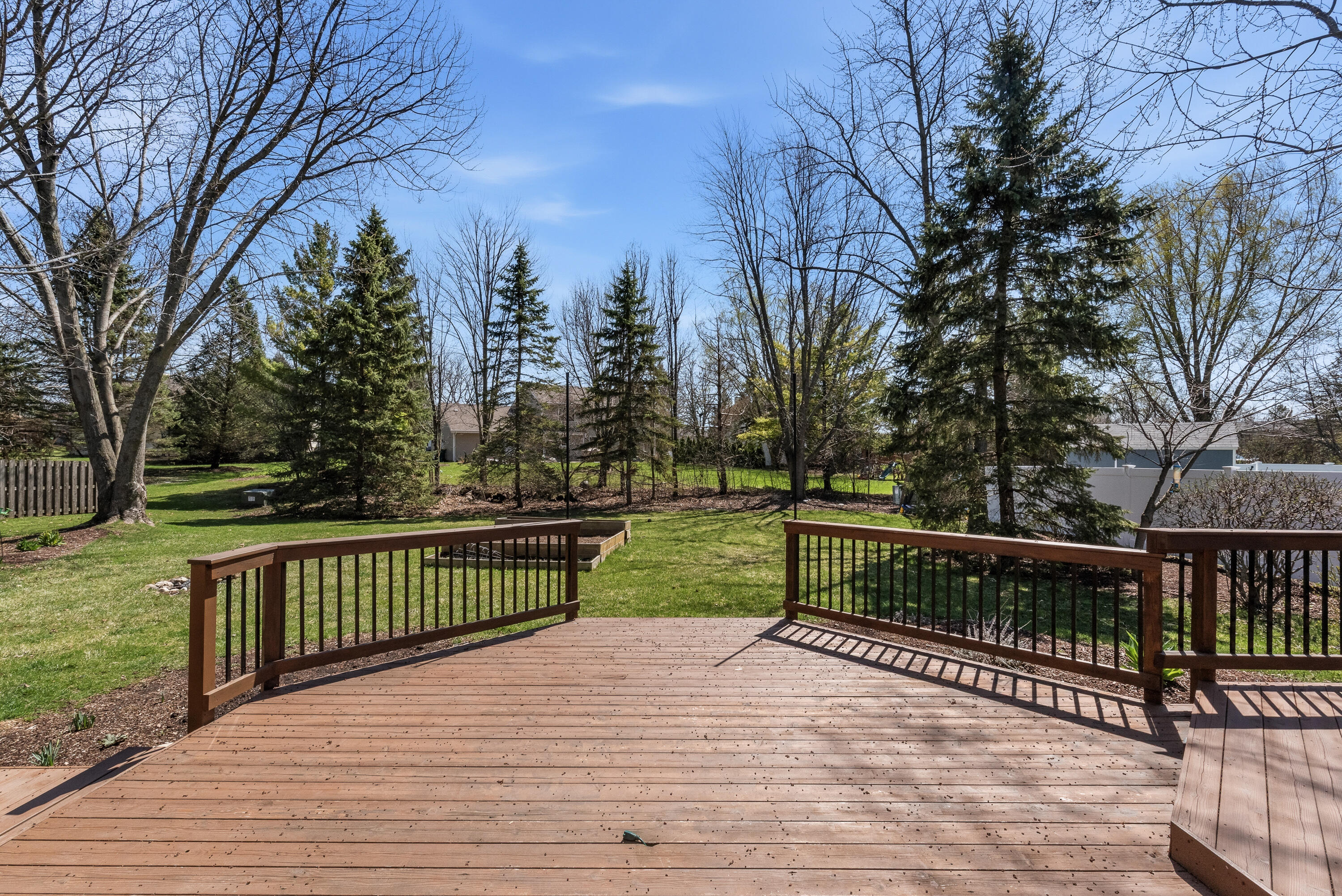 N108W17031 Hawthorne Dr