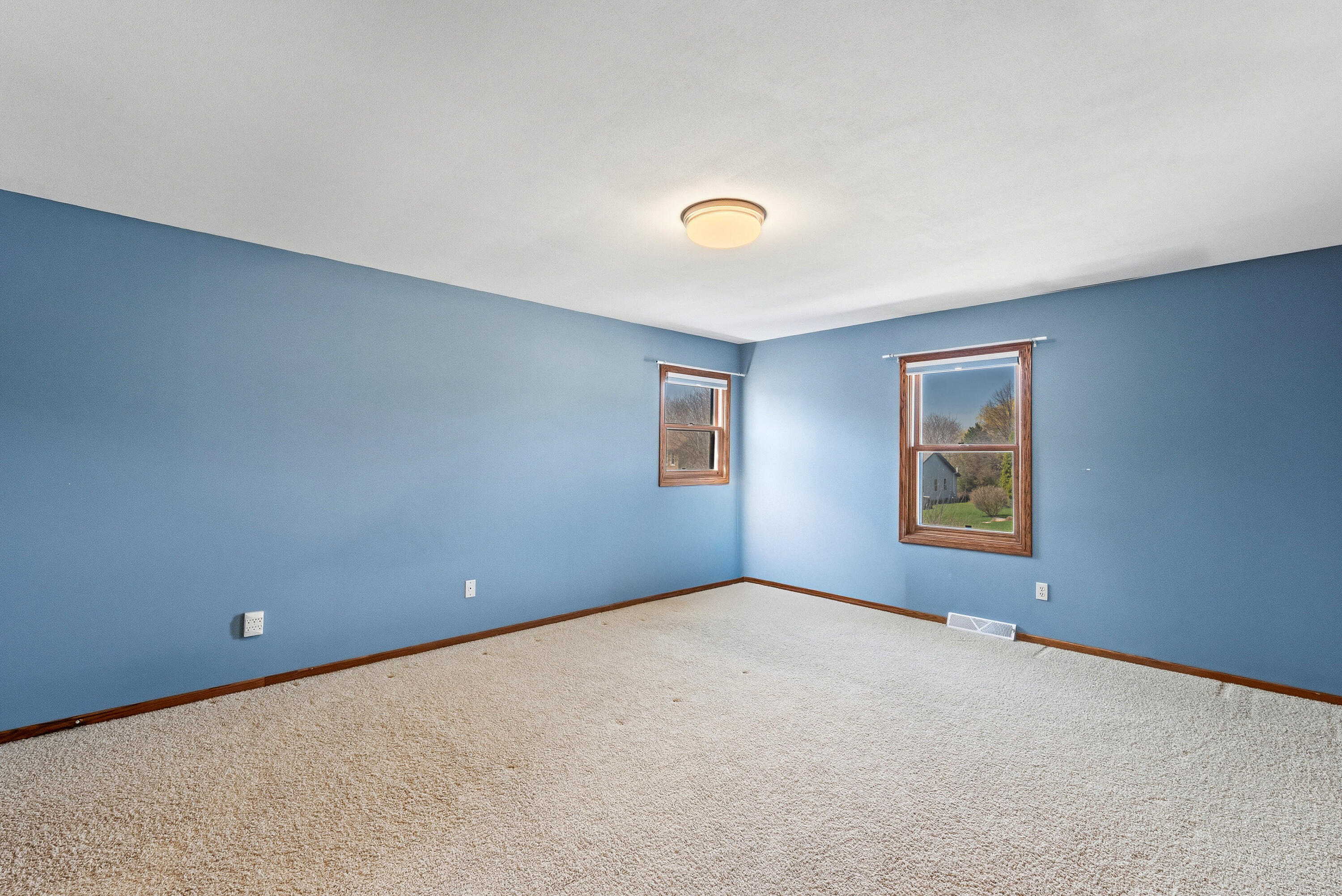 N108W17031 Hawthorne Dr