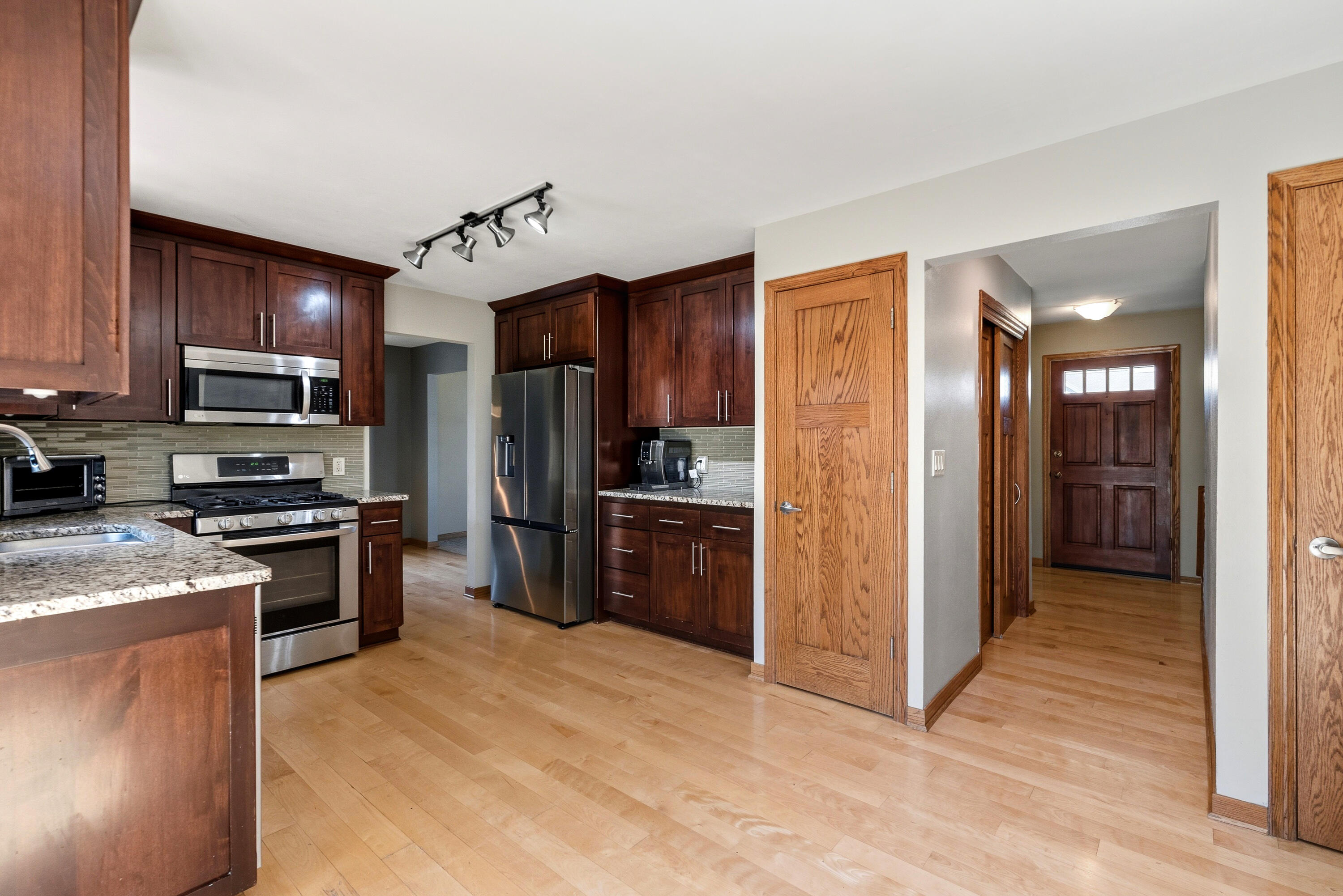 N108W17031 Hawthorne Dr