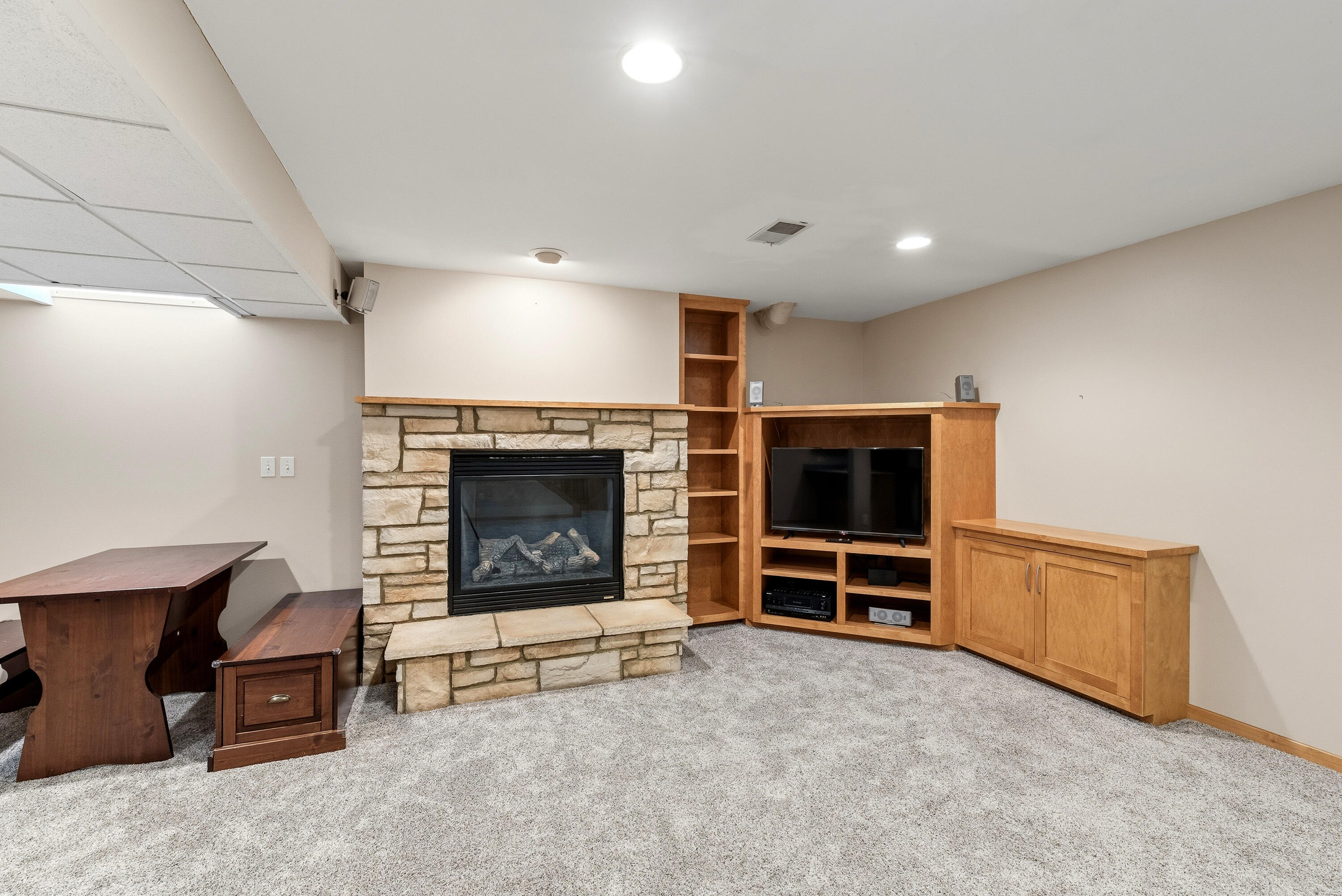 N108W17031 Hawthorne Dr