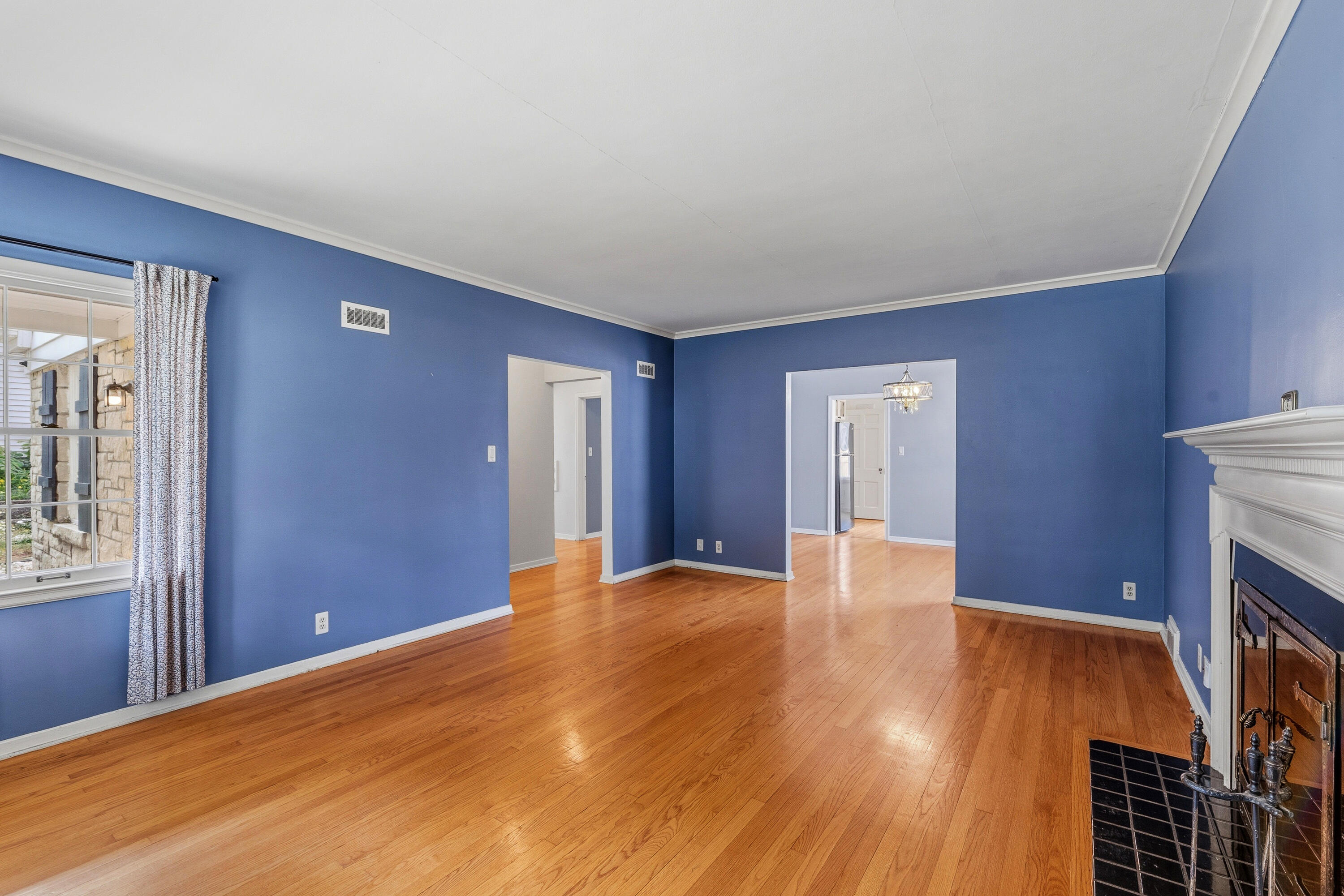 215 W Saveland Ave
