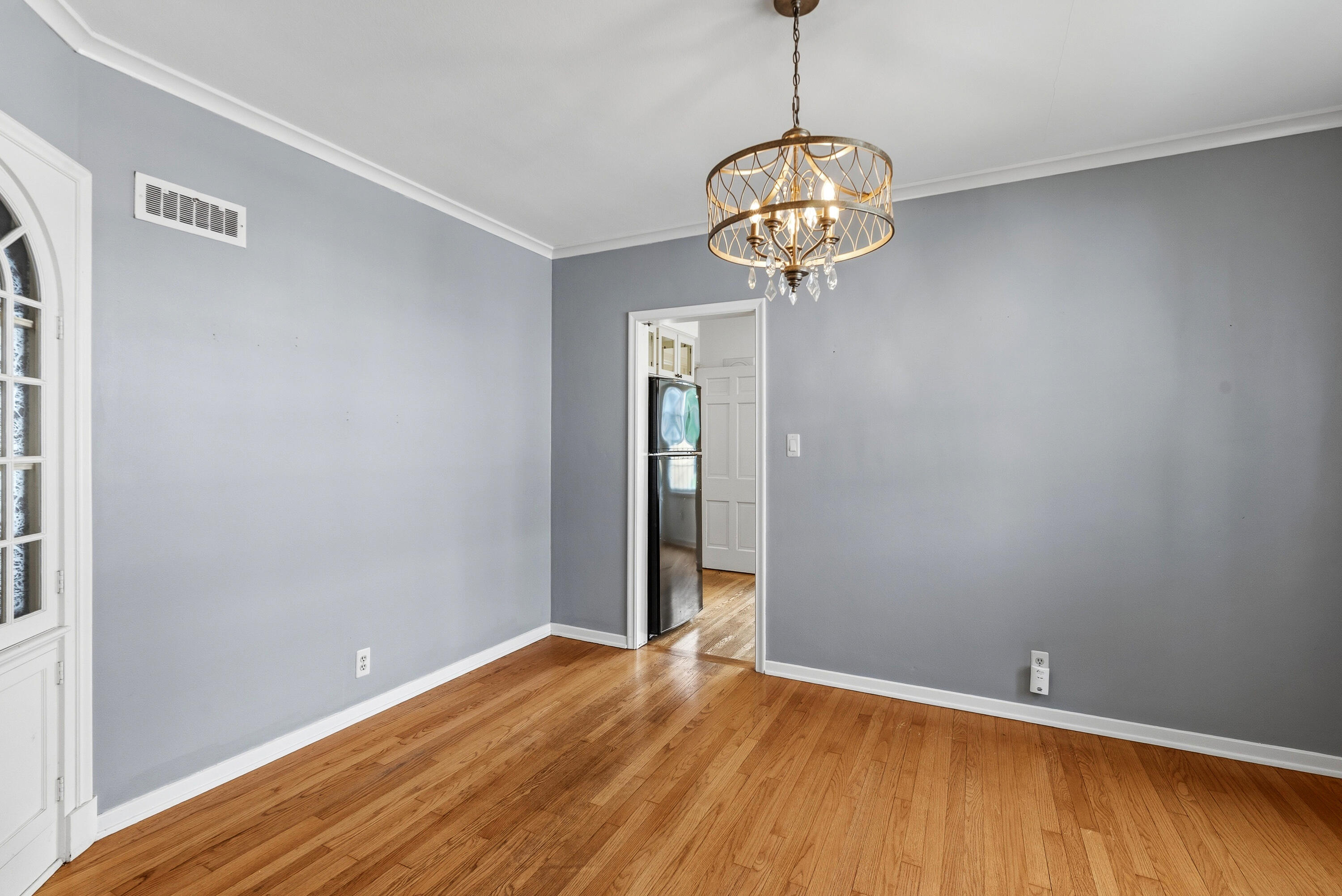 215 W Saveland Ave