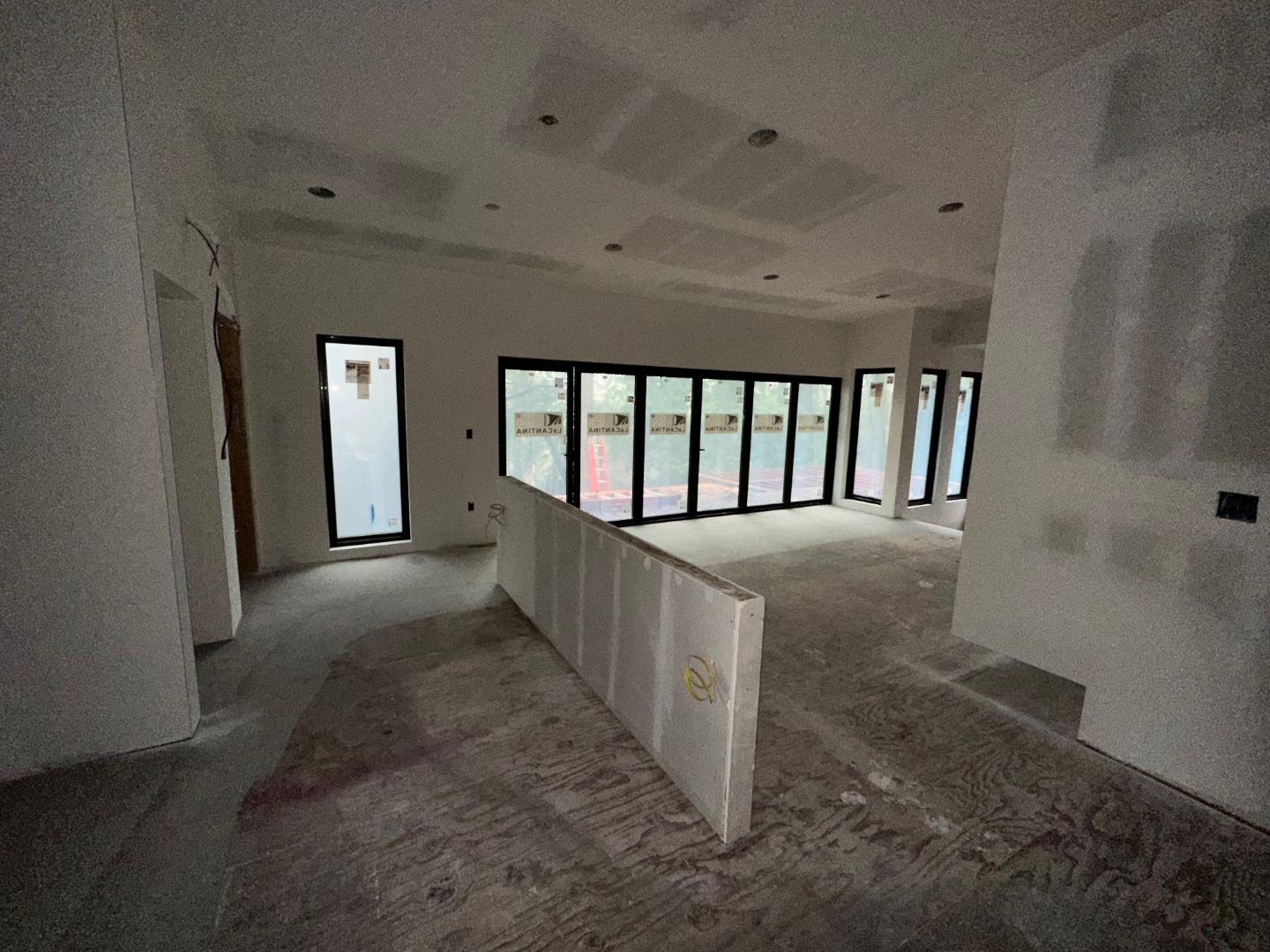7032 Sayre DR