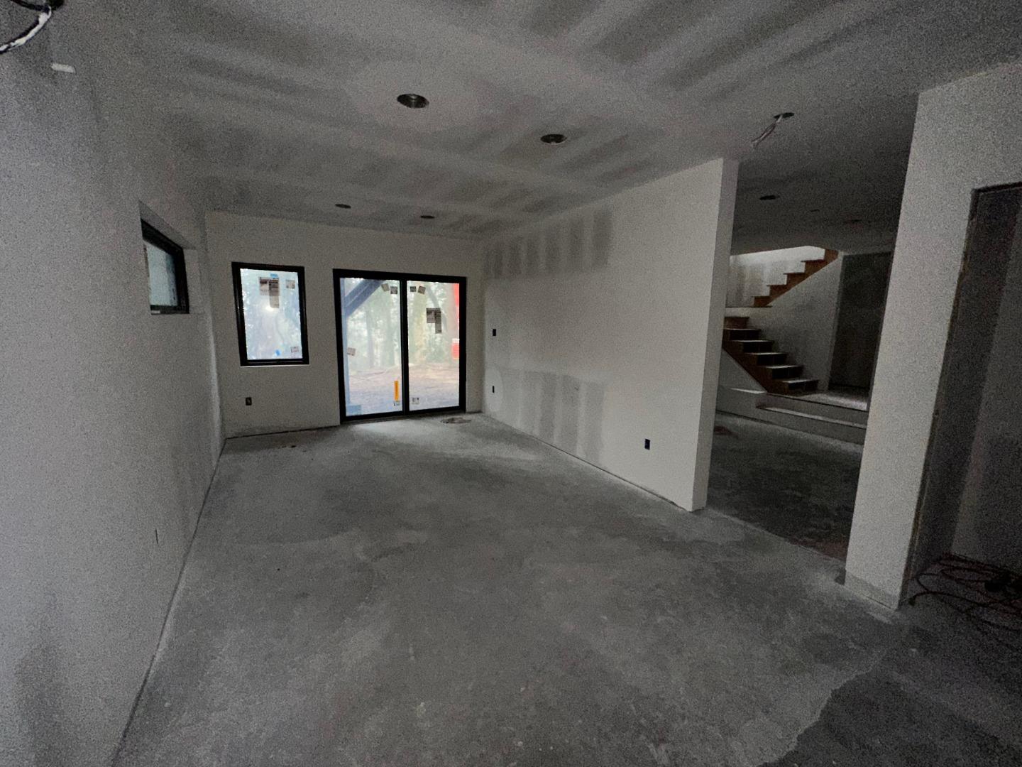 7032 Sayre DR