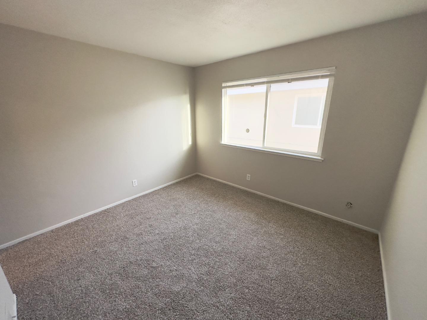 7352 Franklin BLVD 3