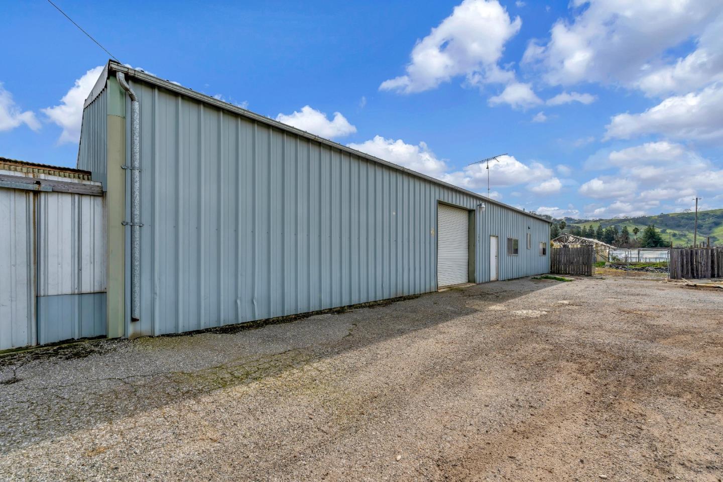 320 Kalana AVE