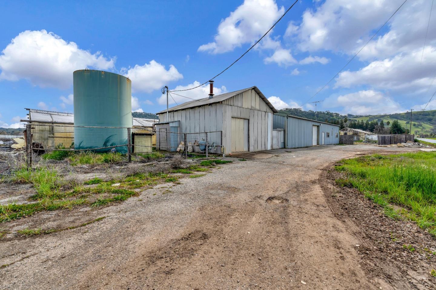 320 Kalana AVE