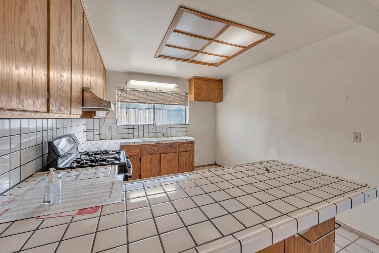320 Kalana AVE