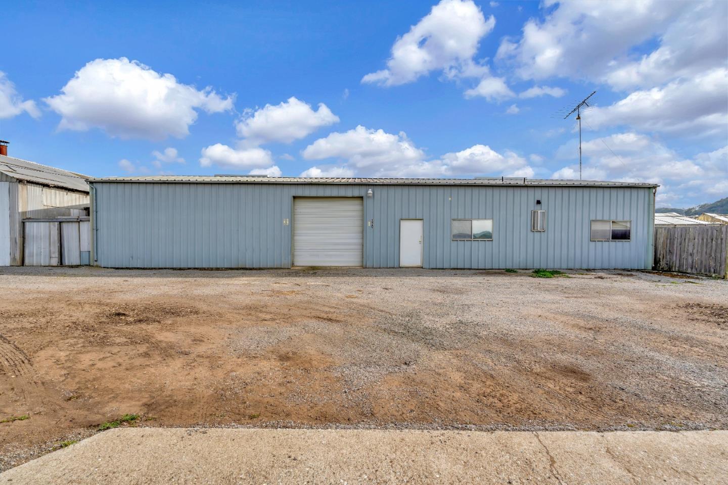 320 Kalana AVE