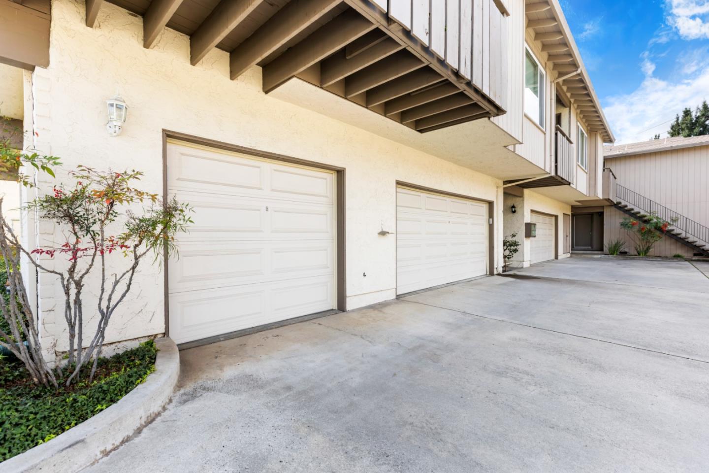 10315 Alpine DR