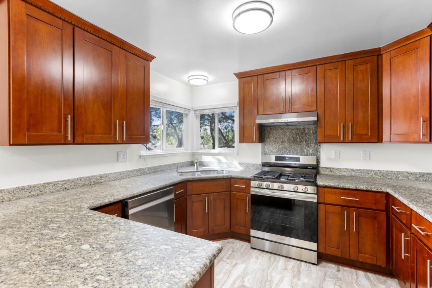 10315 Alpine DR