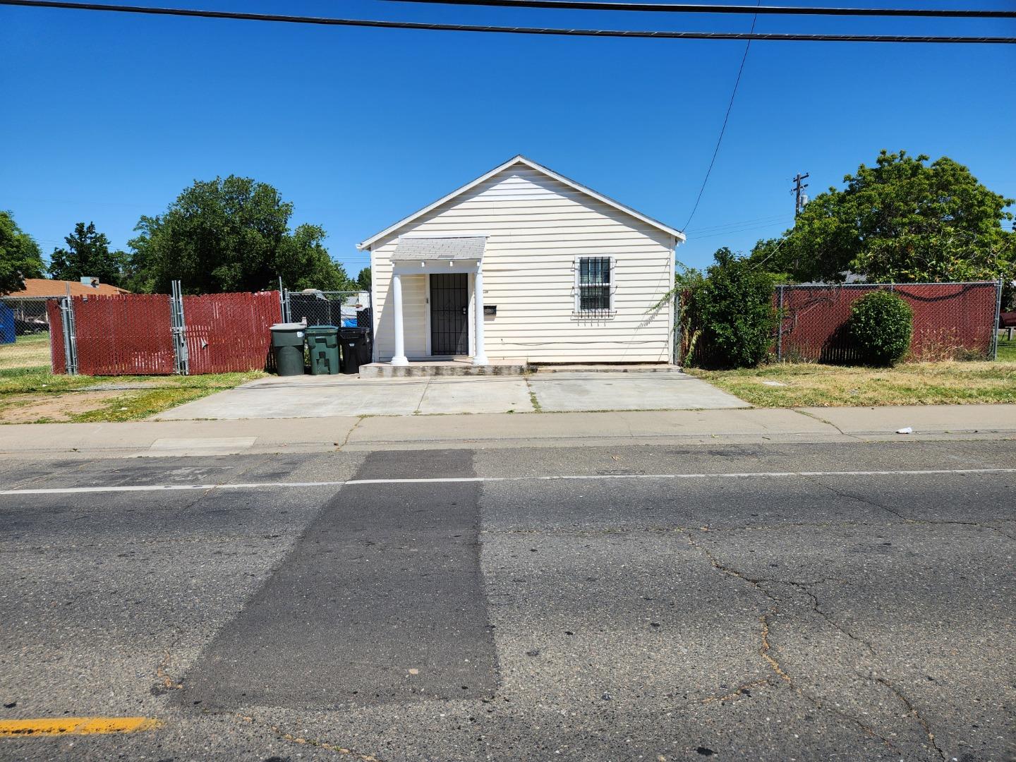 6115 Sampson BLVD