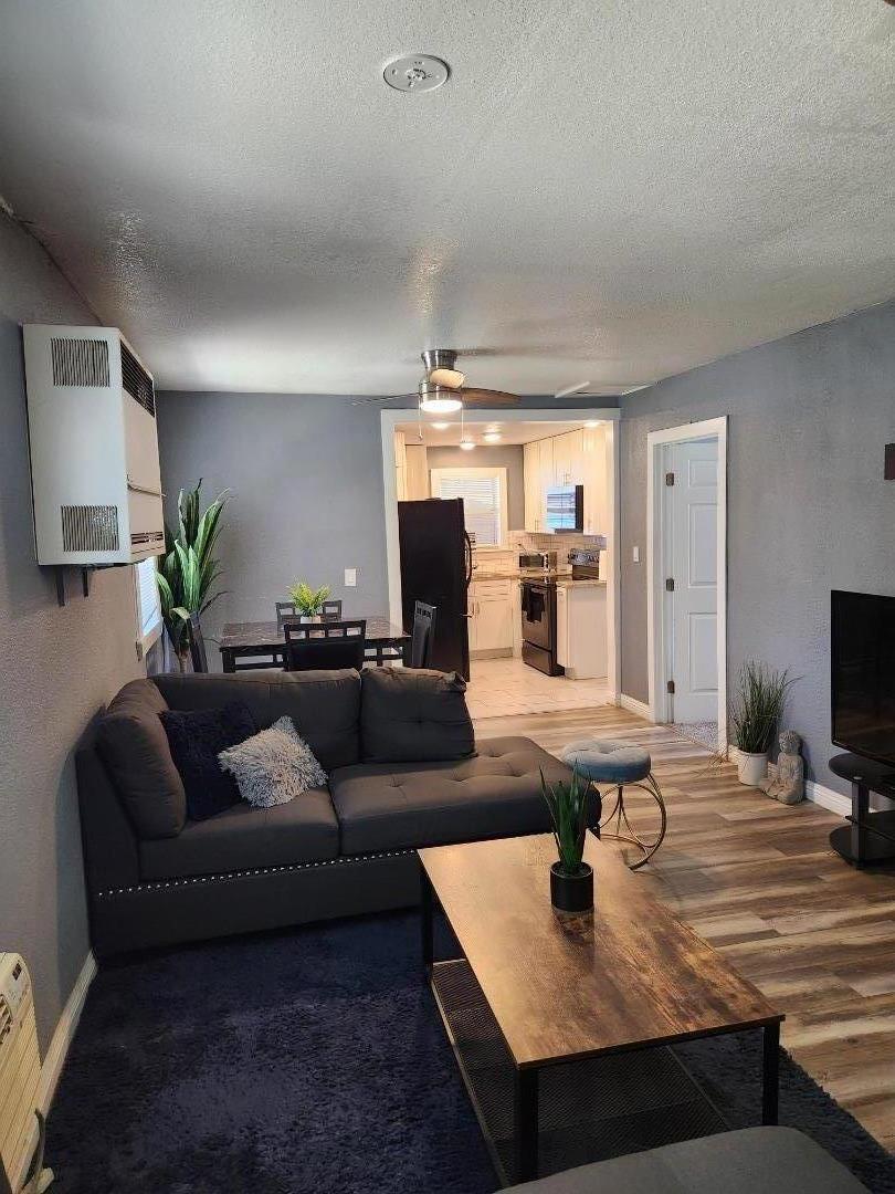 6115 Sampson BLVD