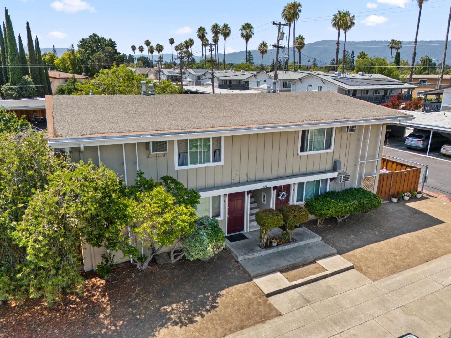 628 Laura DR