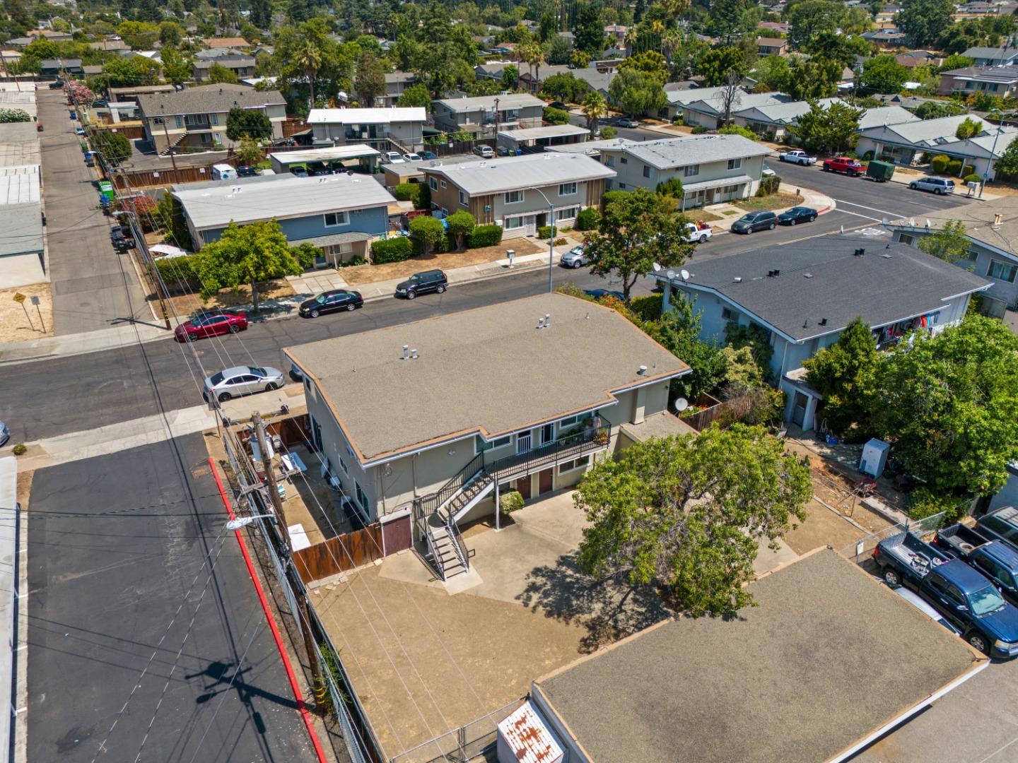 628 Laura DR