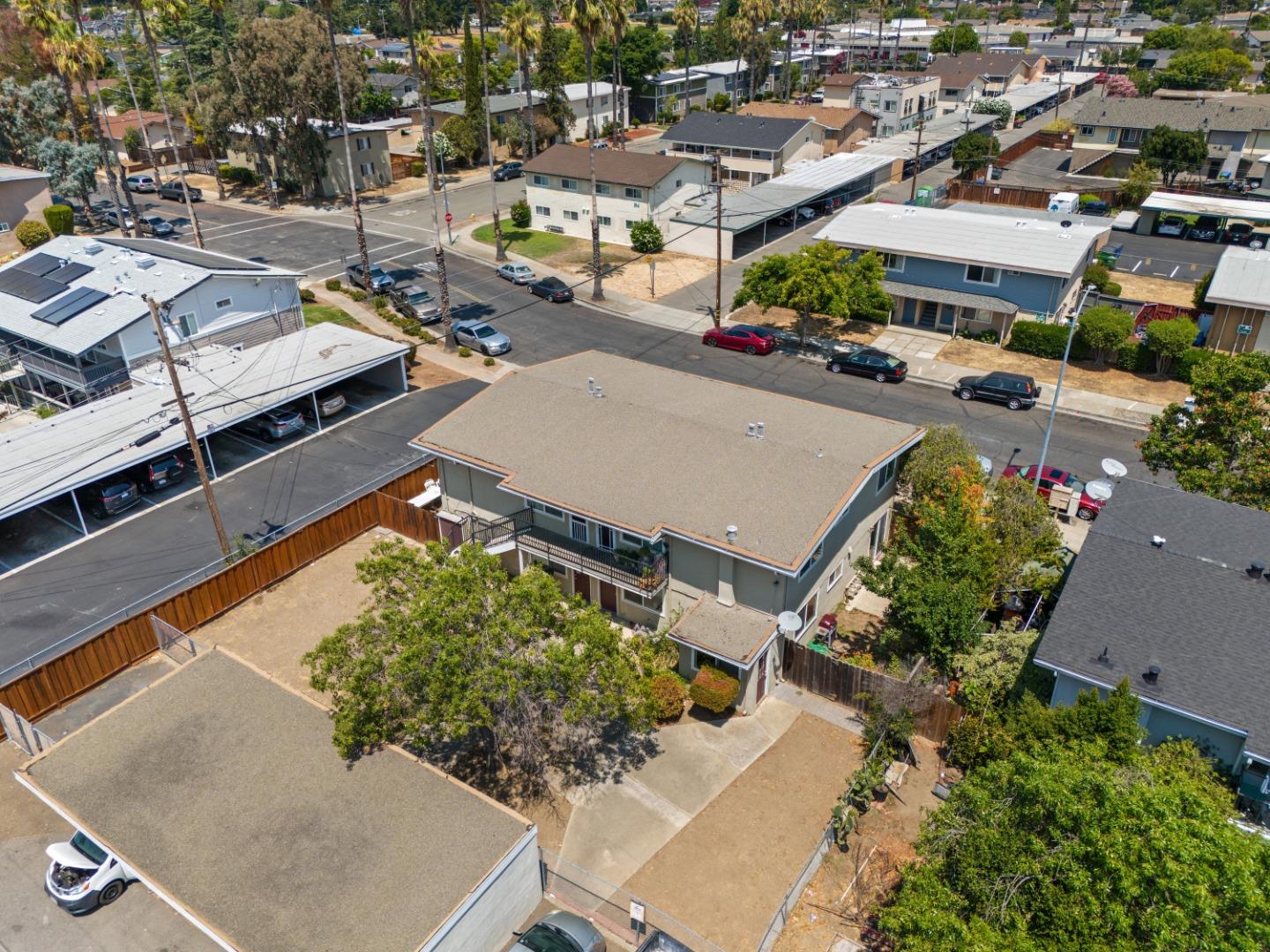 628 Laura DR