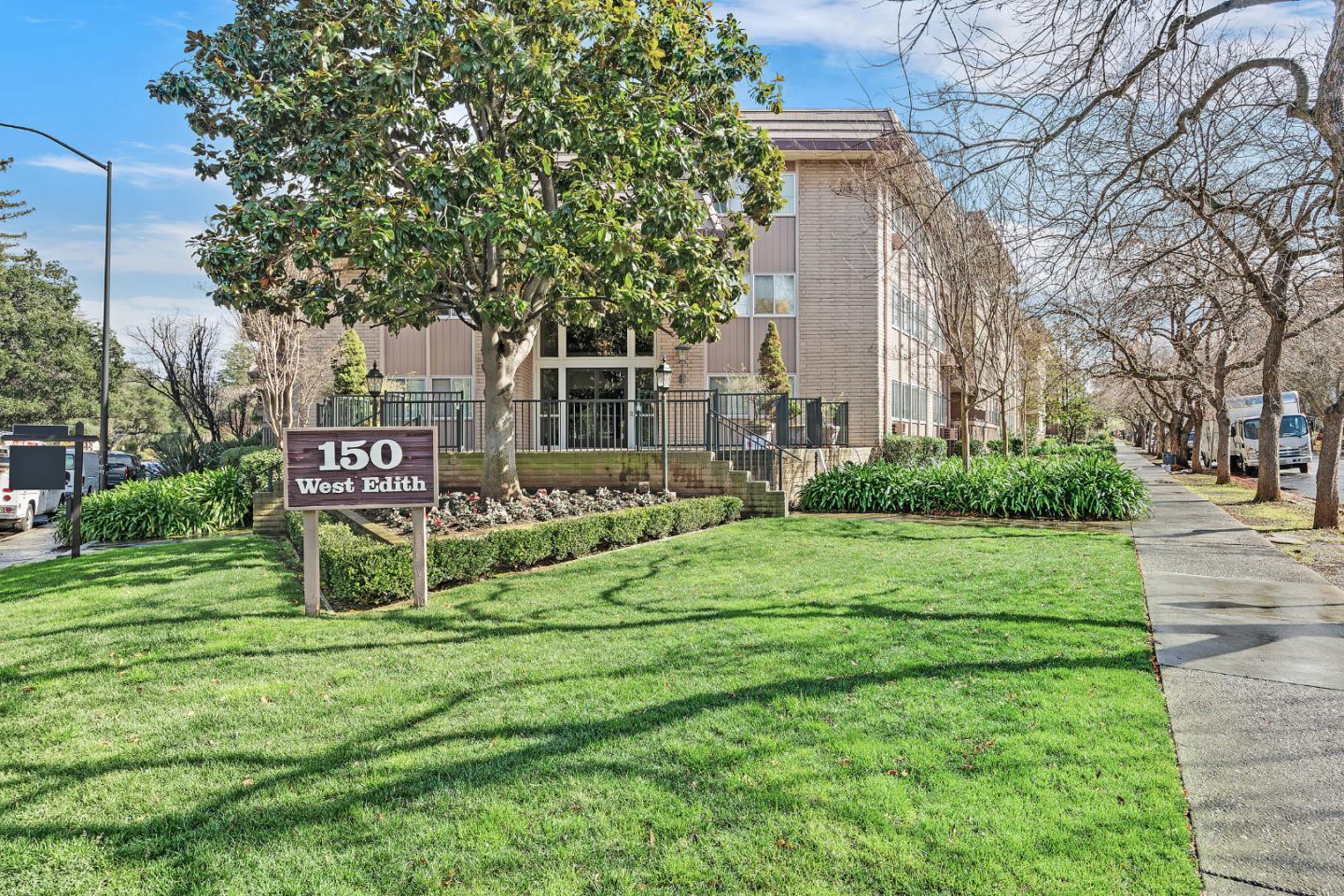 150 W Edith AVE 21