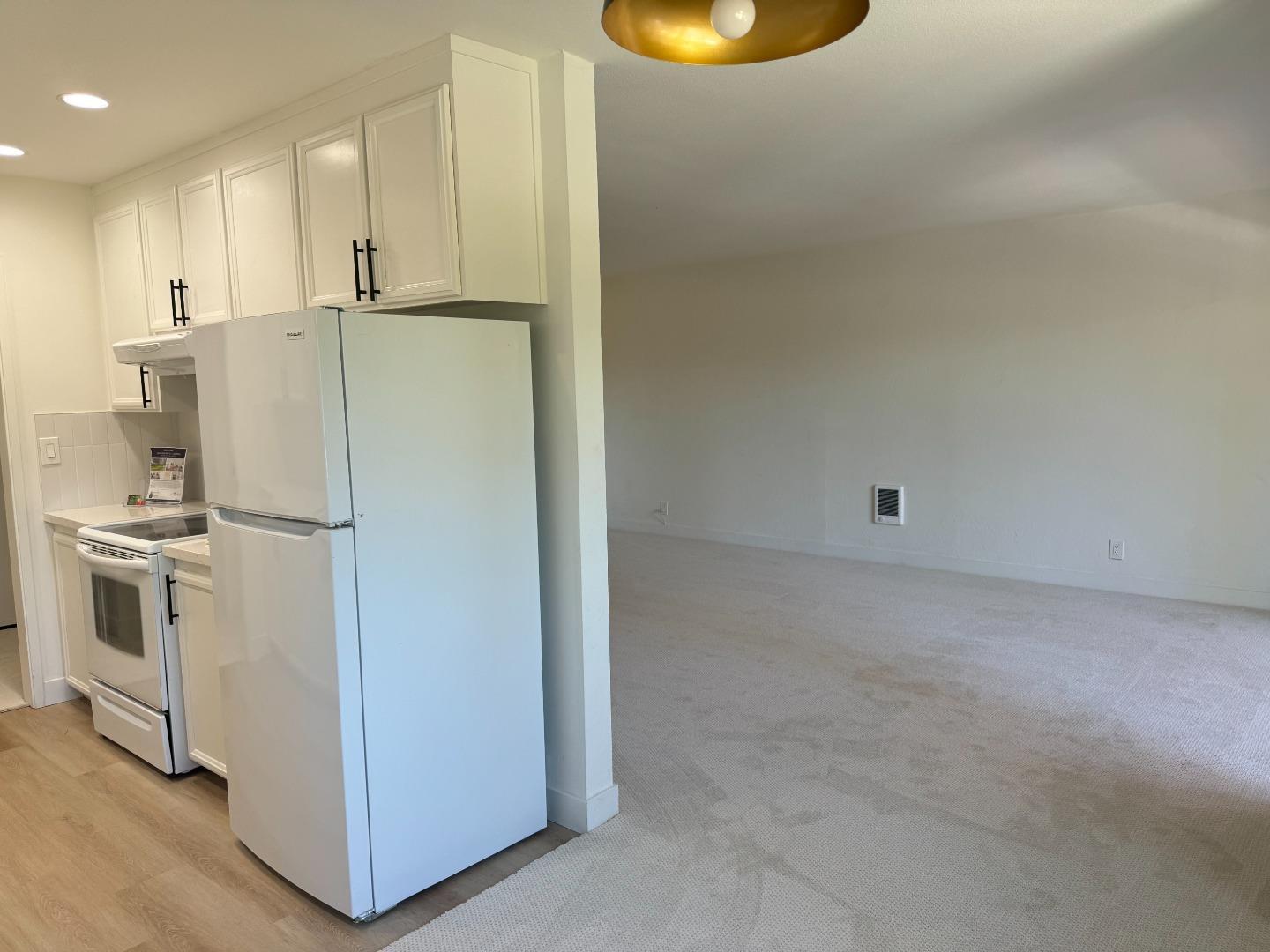 150 W Edith AVE 21